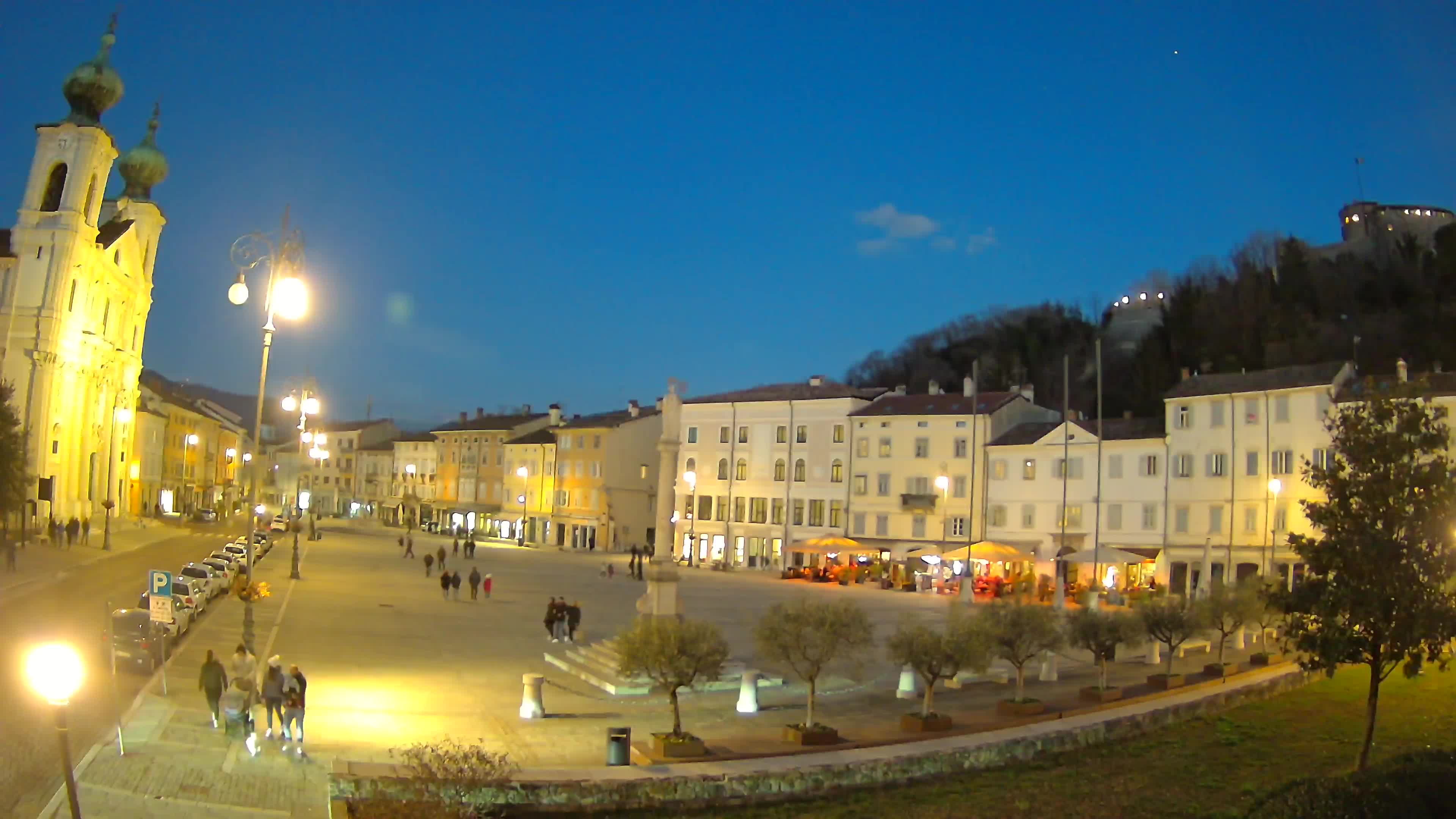 Gorizia – Plaza Vittoria – iglesia de San Pedro. Ignacio