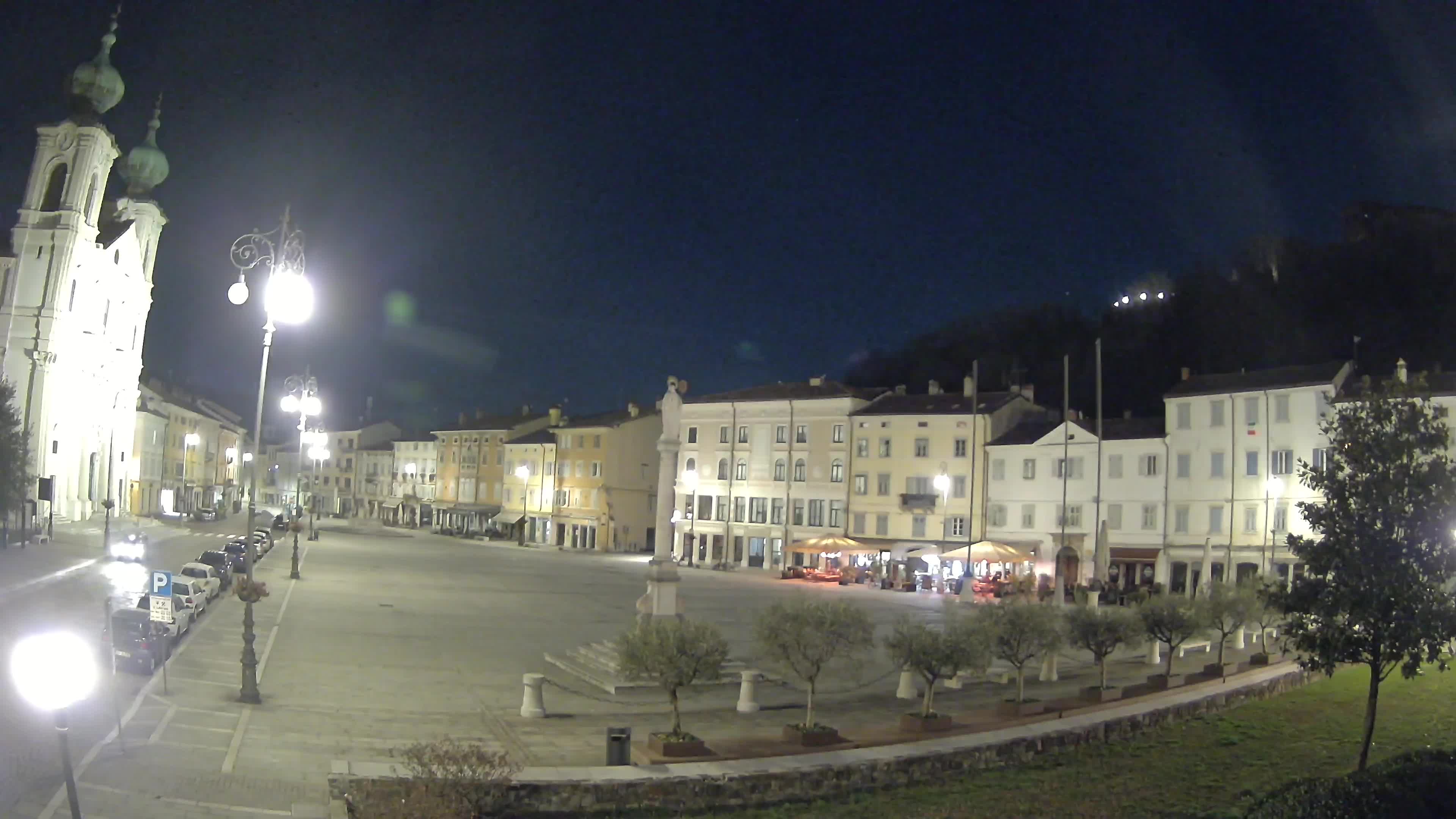 Gorizia Piazza della Vittoria e chiesa di S. Ignazio