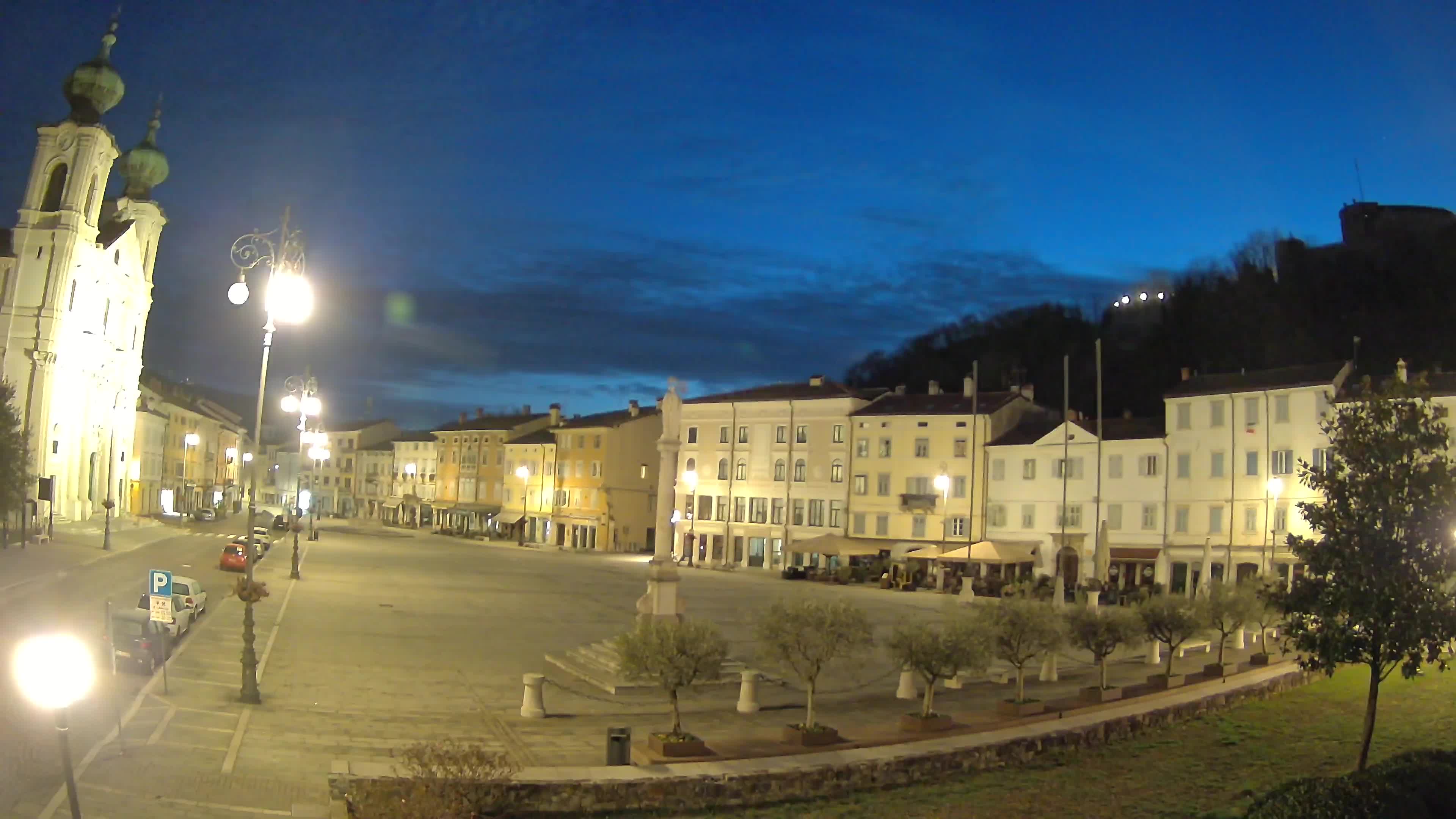 Gorizia – Plaza Vittoria – iglesia de San Pedro. Ignacio