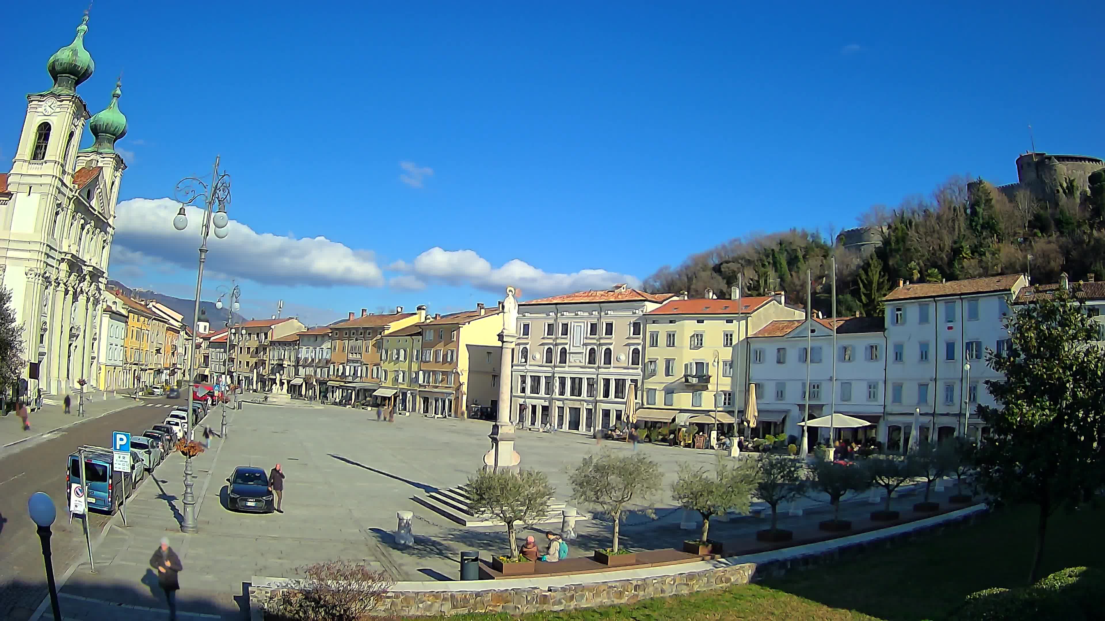 Gorizia Piazza della Vittoria e chiesa di S. Ignazio