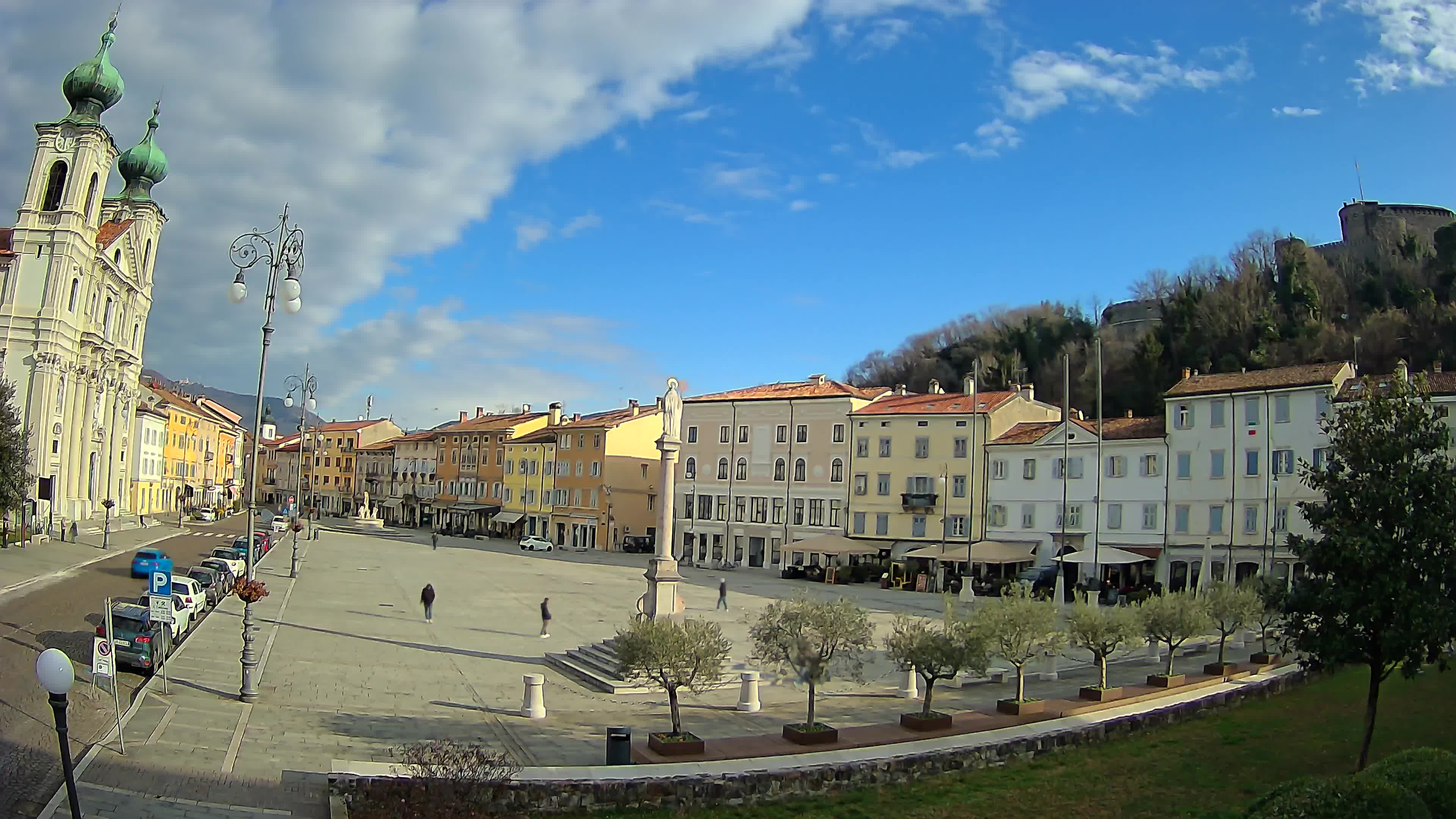 Gorizia Piazza della Vittoria e chiesa di S. Ignazio