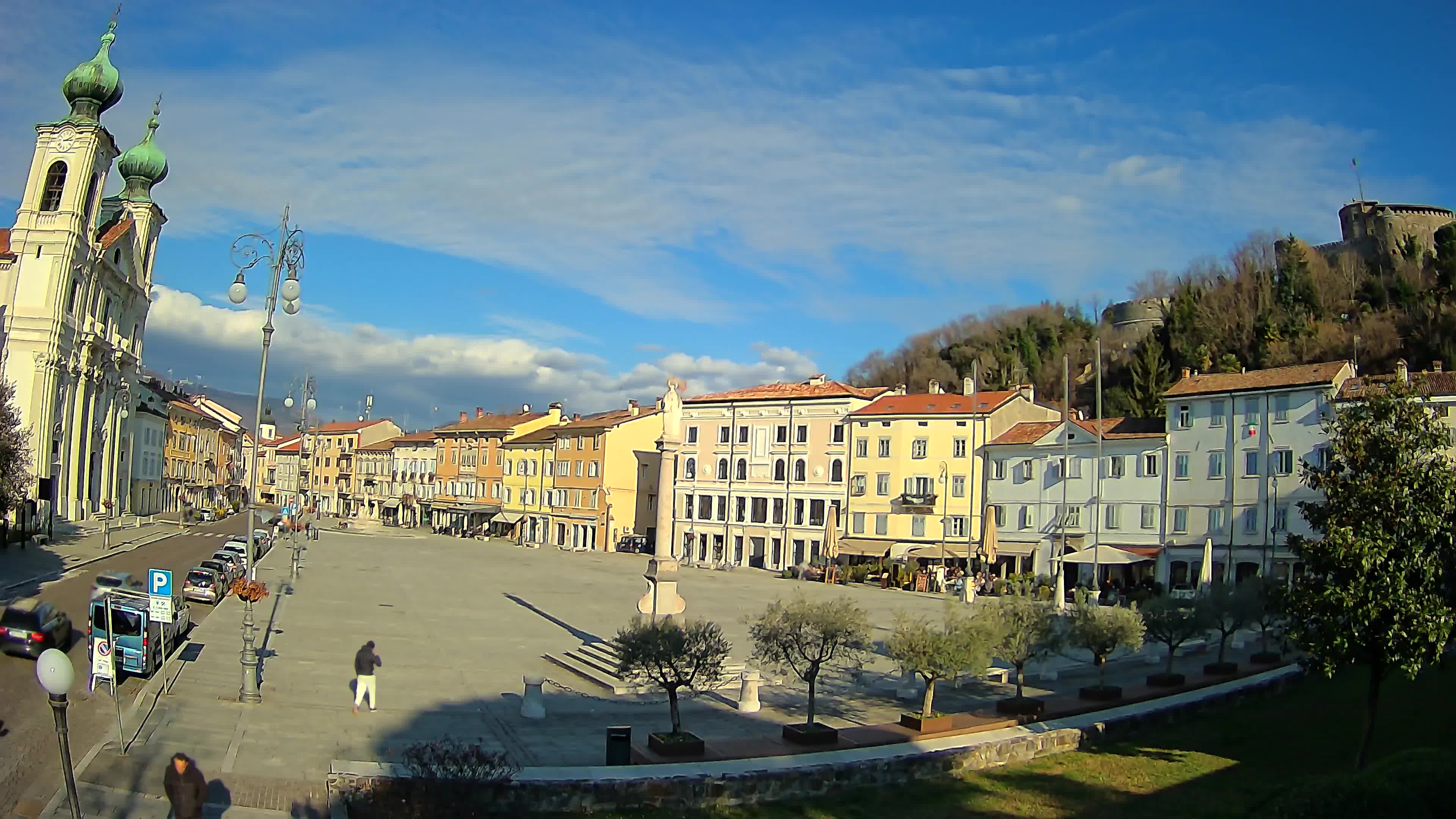 Gorizia – Plaza Vittoria – iglesia de San Pedro. Ignacio