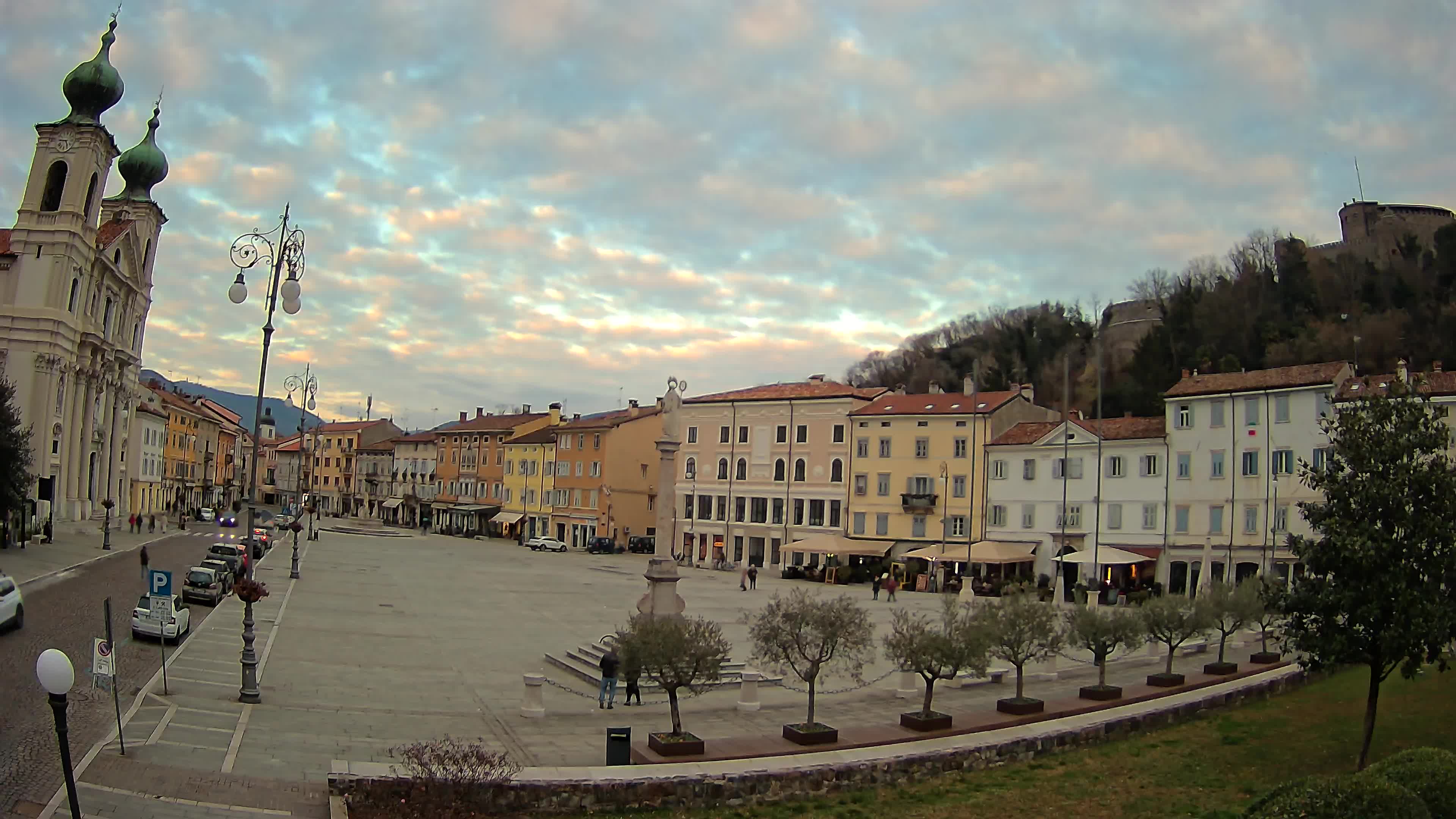 Gorizia – Plaza Vittoria – iglesia de San Pedro. Ignacio