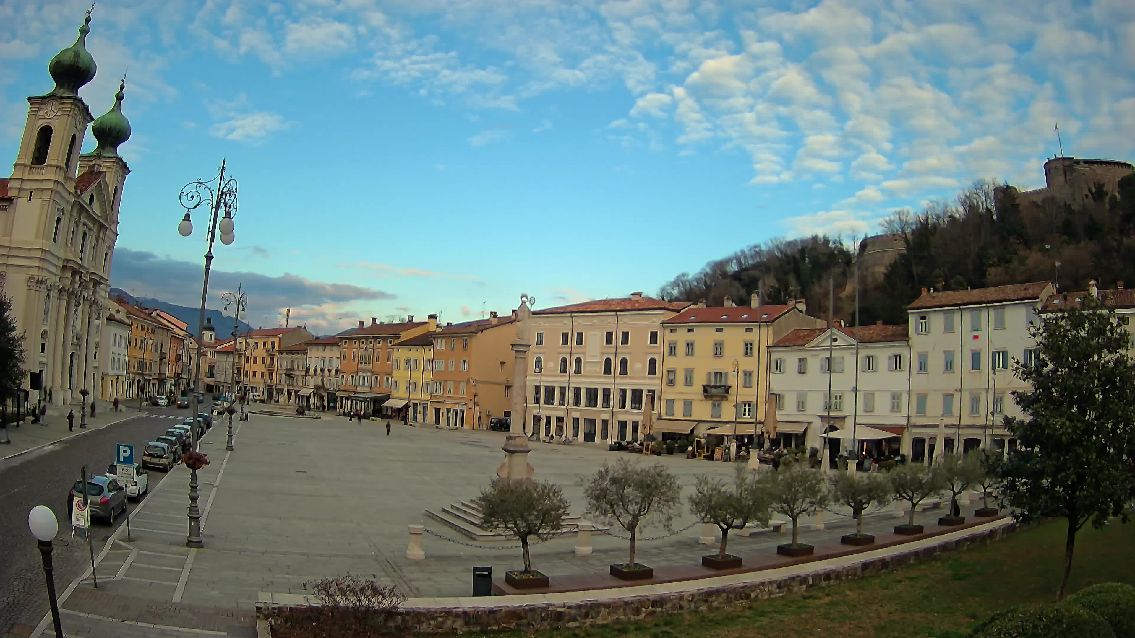 Gorizia – Plaza Vittoria – iglesia de San Pedro. Ignacio