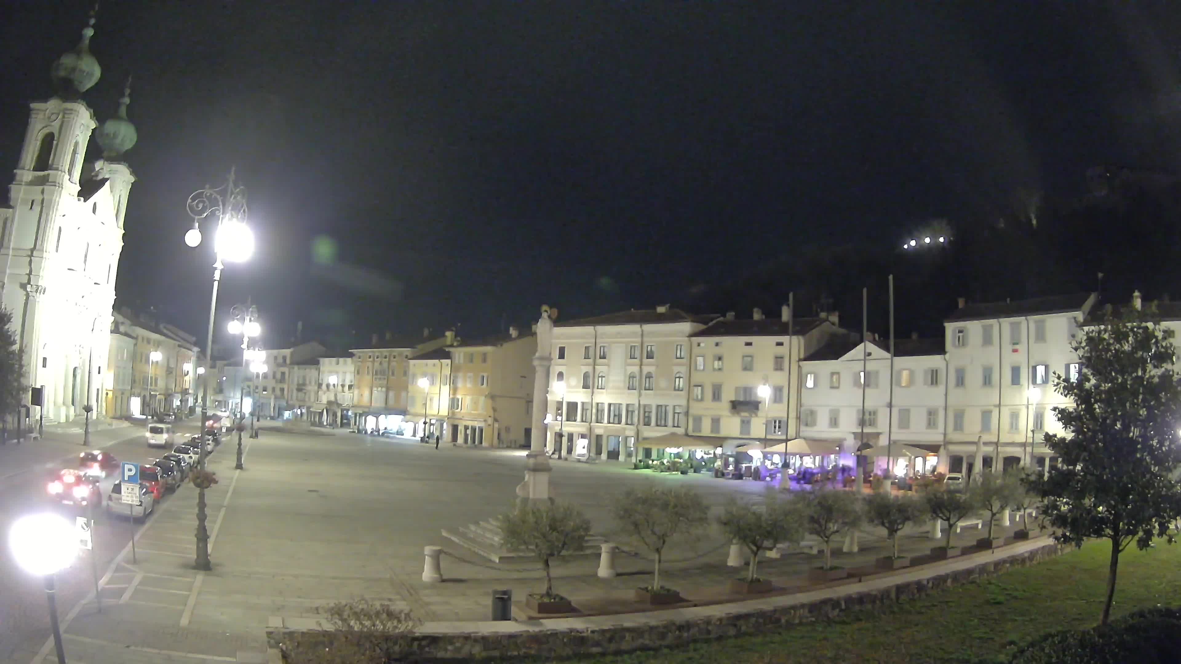 Gorizia – Plaza Vittoria – iglesia de San Pedro. Ignacio
