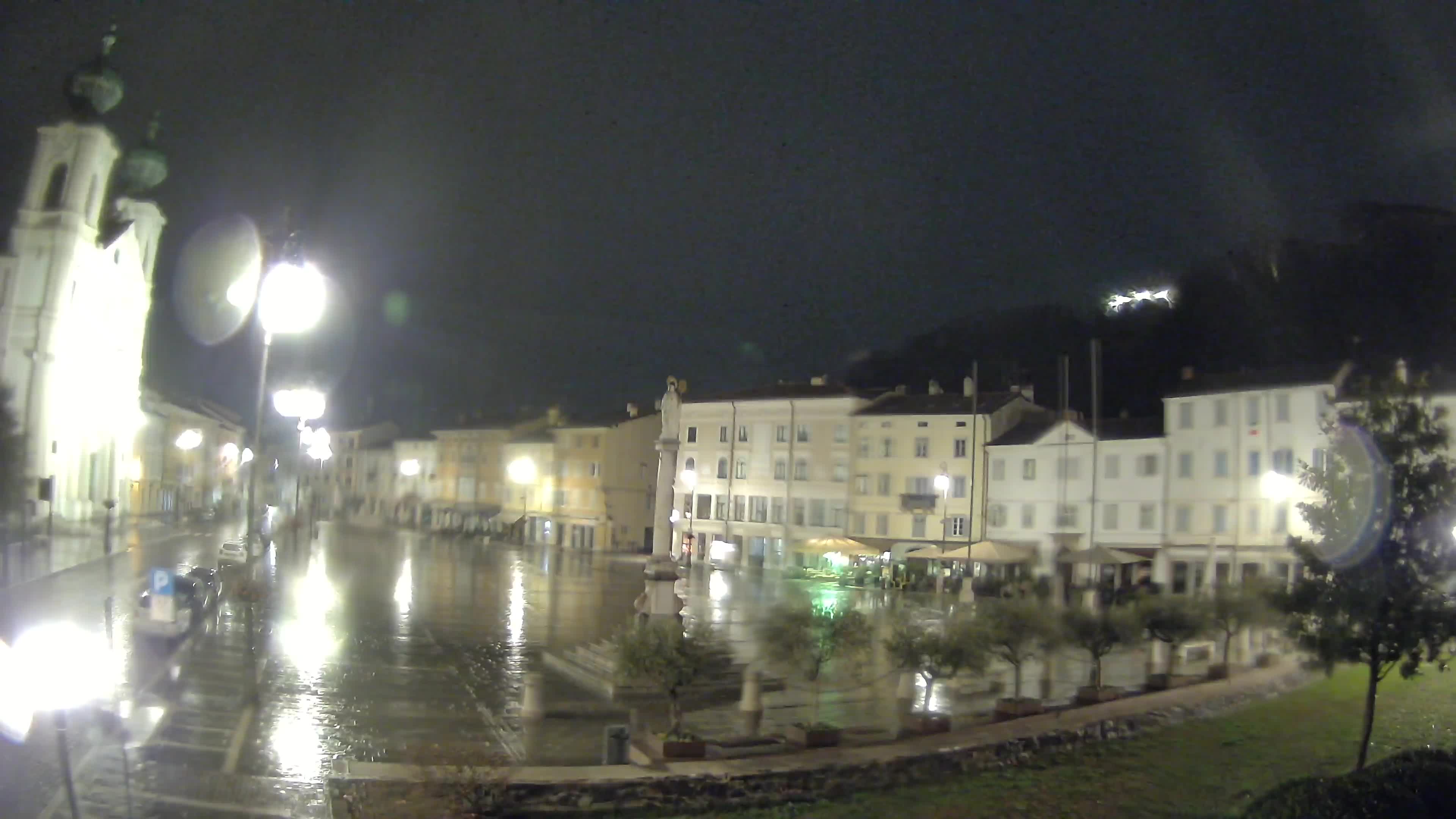 Gorizia – Plaza Vittoria – iglesia de San Pedro. Ignacio