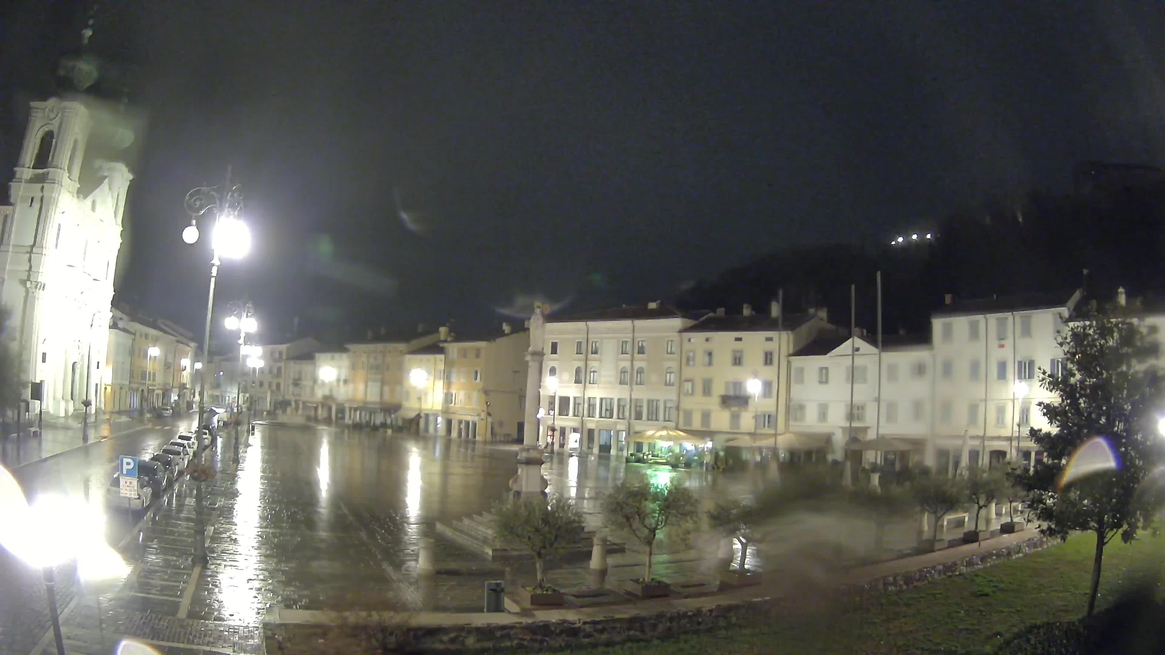 Gorizia Piazza della Vittoria e chiesa di S. Ignazio