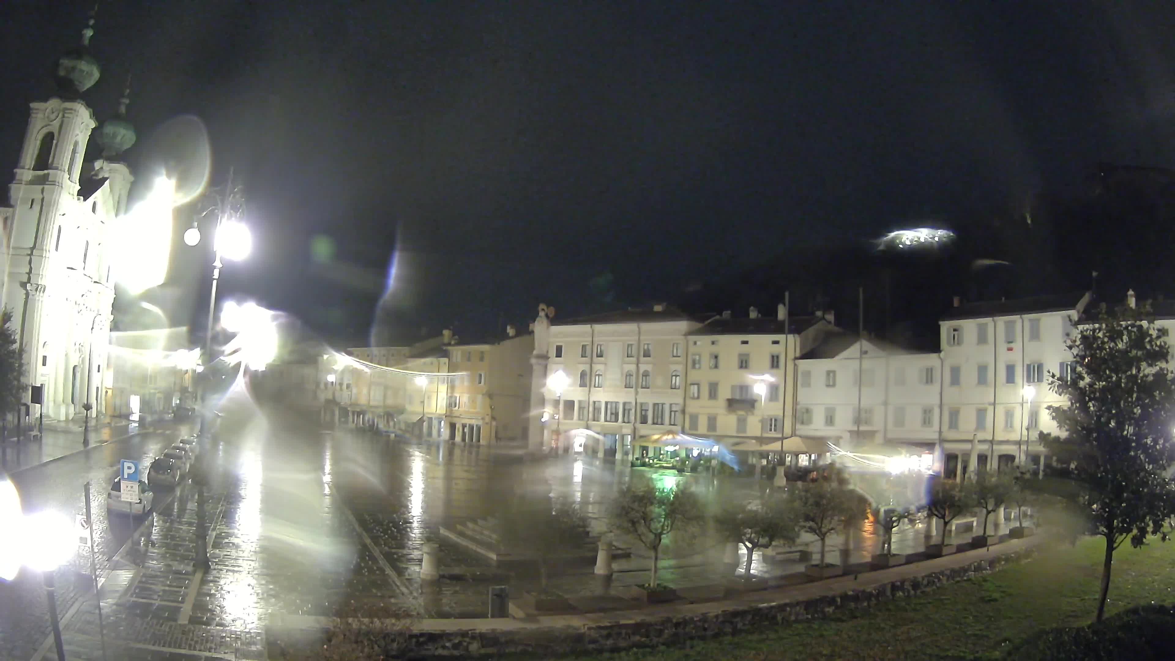 Gorizia Piazza della Vittoria e chiesa di S. Ignazio