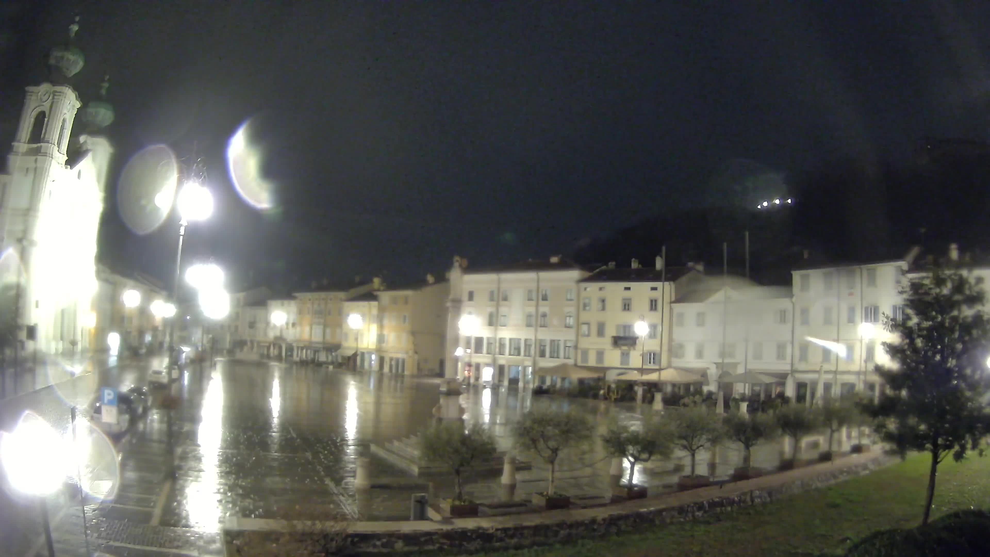Gorizia – Plaza Vittoria – iglesia de San Pedro. Ignacio