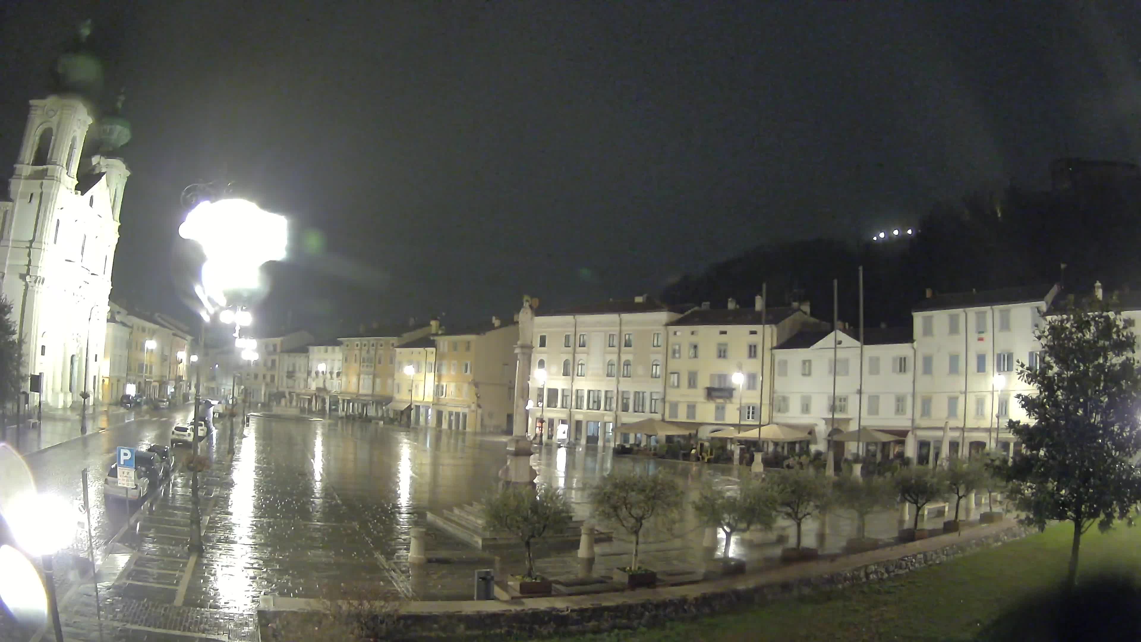 Gorizia – Plaza Vittoria – iglesia de San Pedro. Ignacio