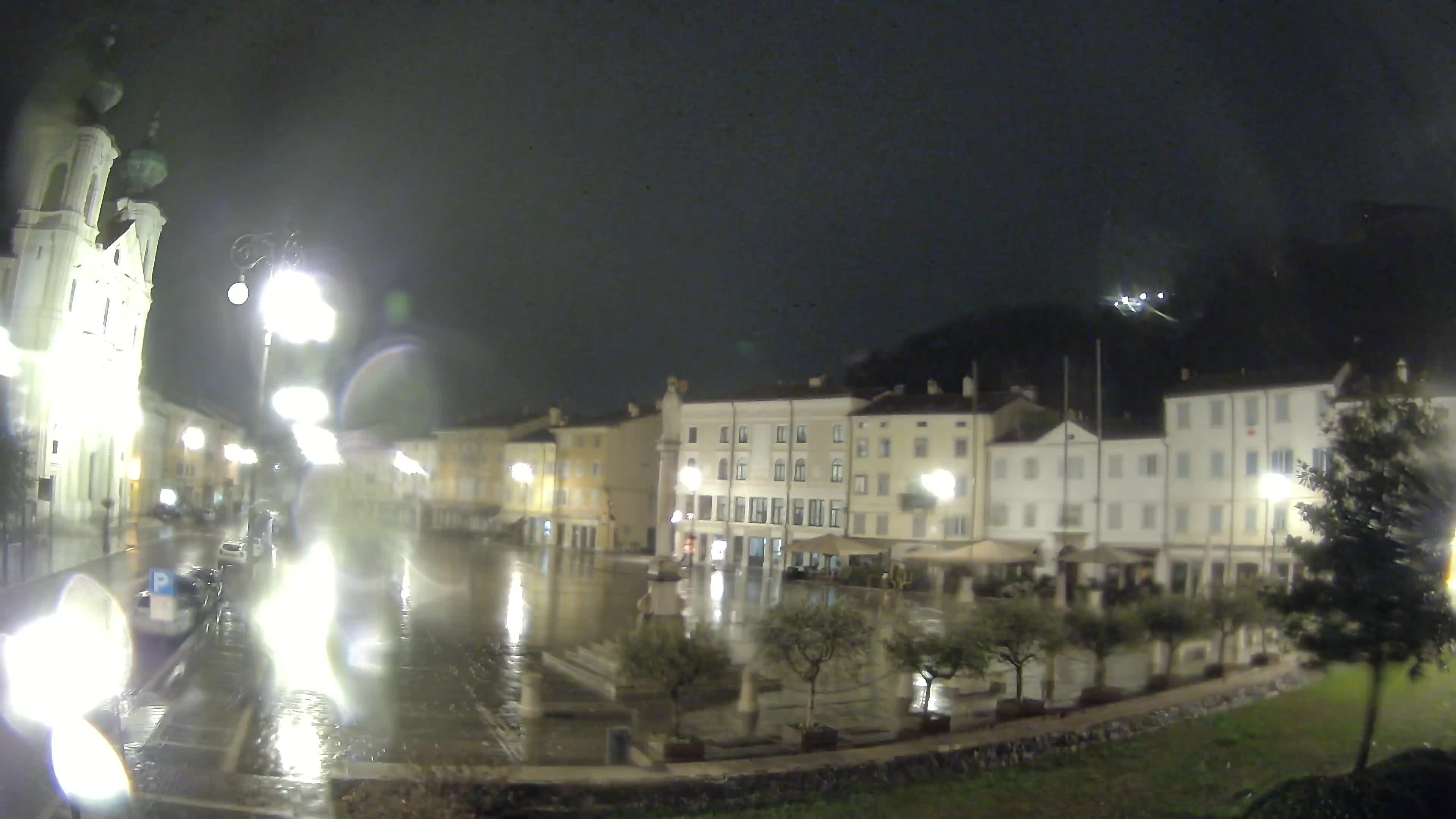 Gorizia – Plaza Vittoria – iglesia de San Pedro. Ignacio