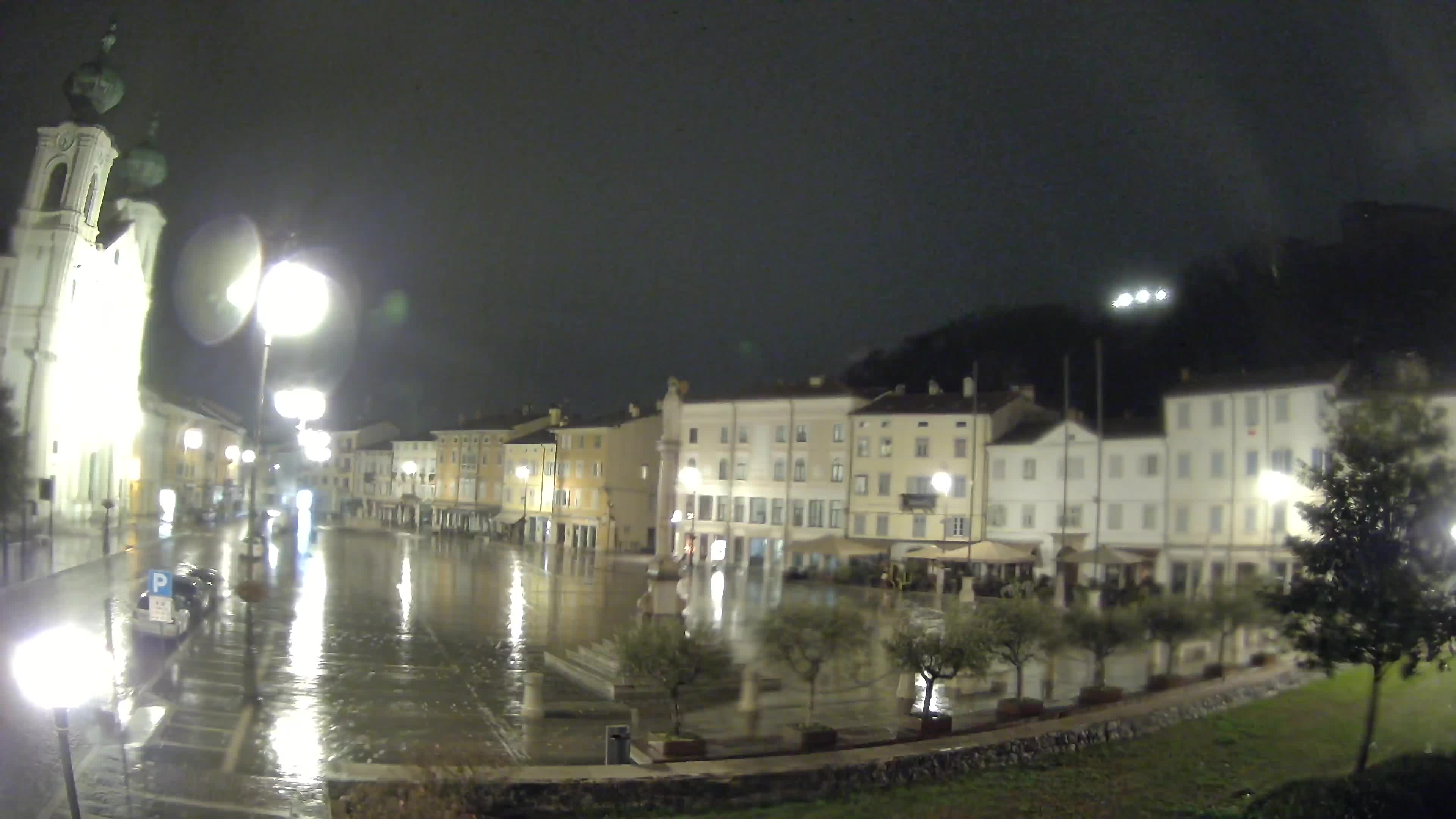 Gorizia – Plaza Vittoria – iglesia de San Pedro. Ignacio