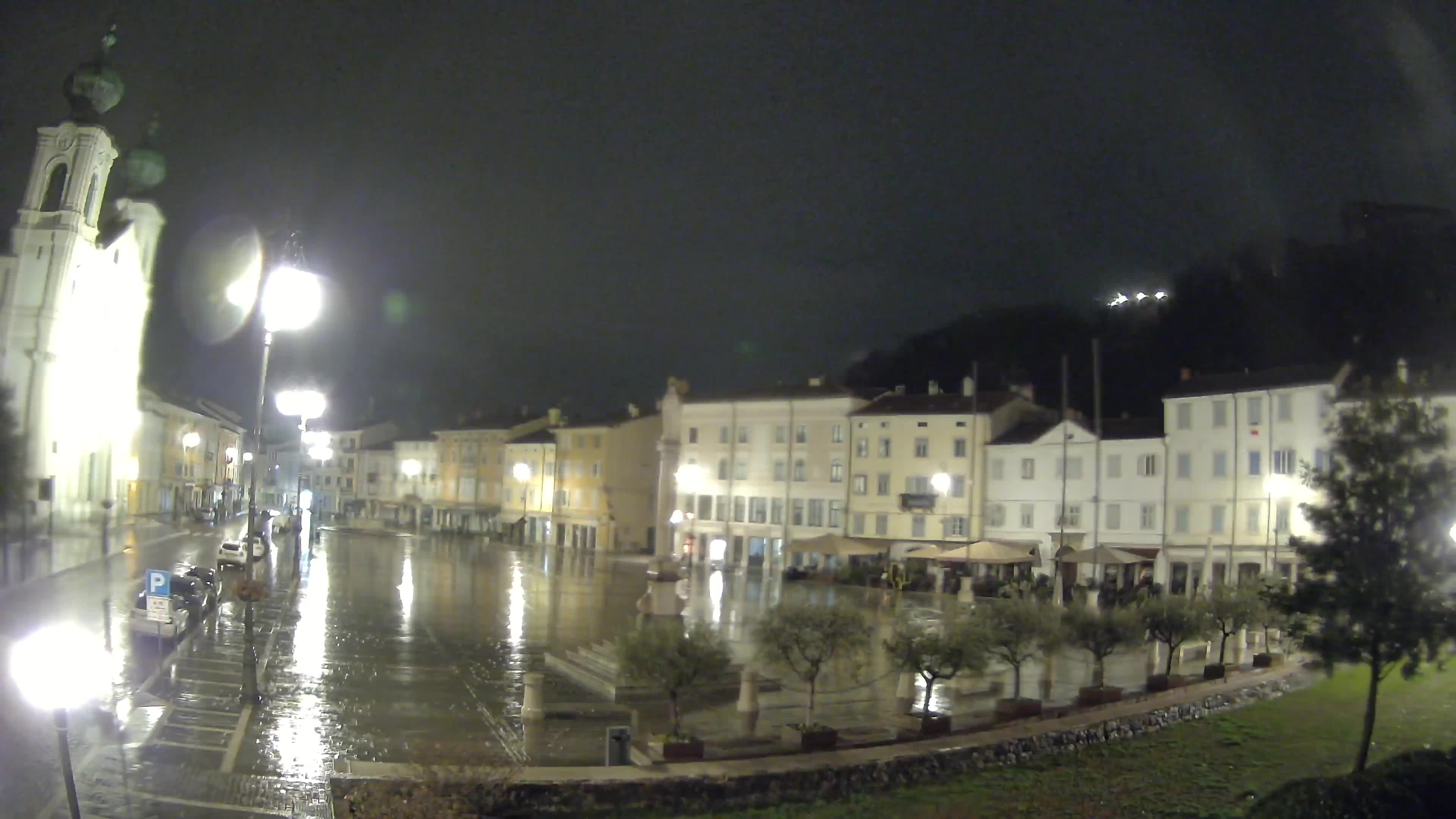 Gorizia – Plaza Vittoria – iglesia de San Pedro. Ignacio