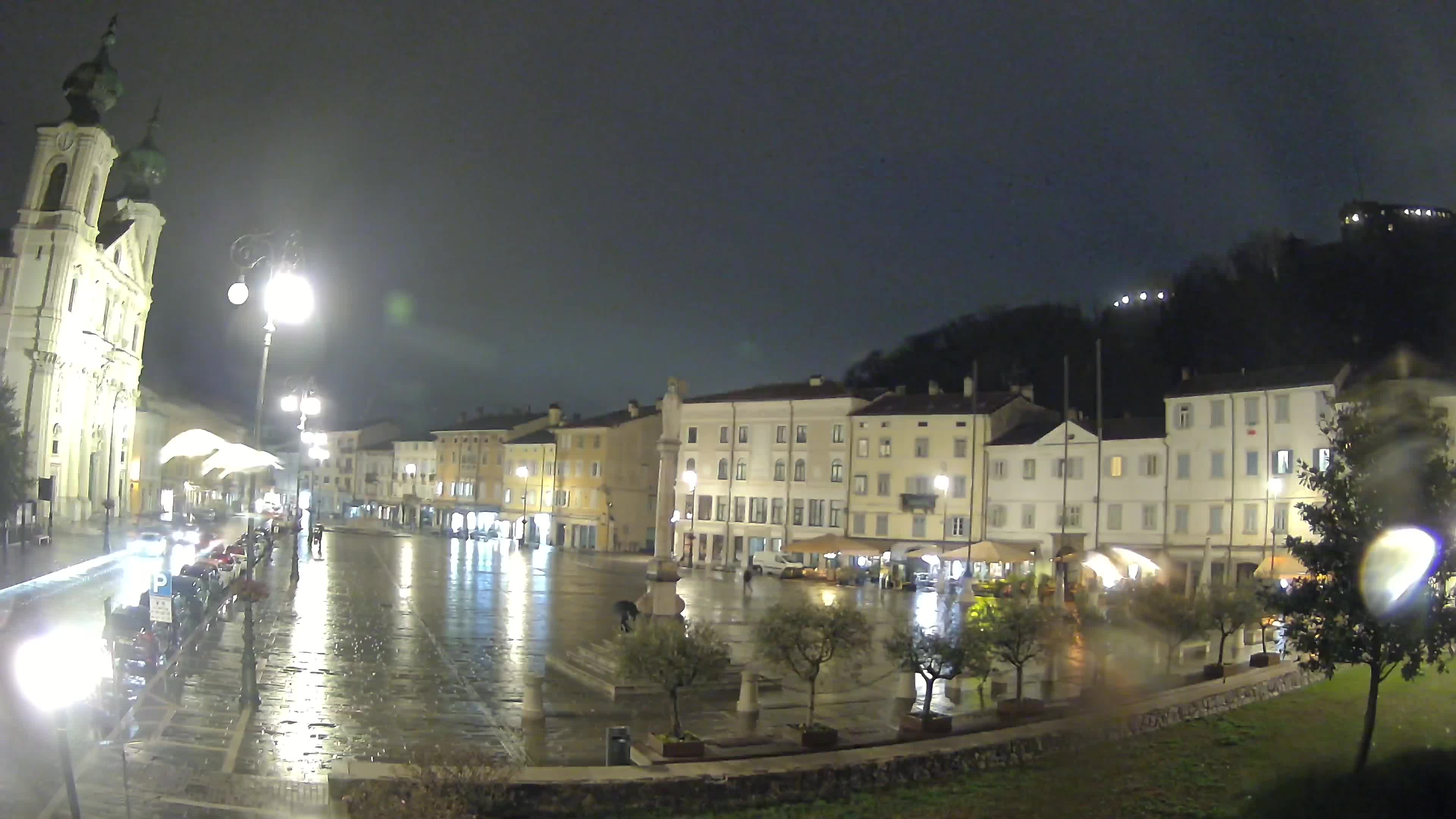 Gorizia Piazza della Vittoria e chiesa di S. Ignazio