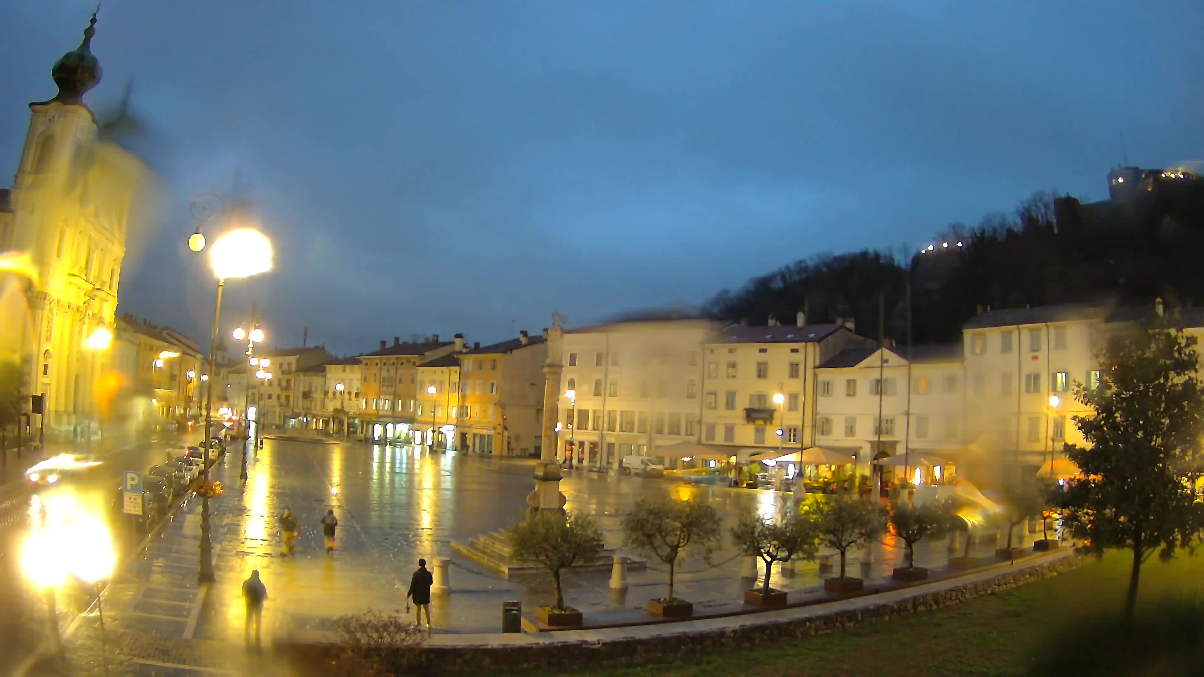 Gorizia – Plaza Vittoria – iglesia de San Pedro. Ignacio