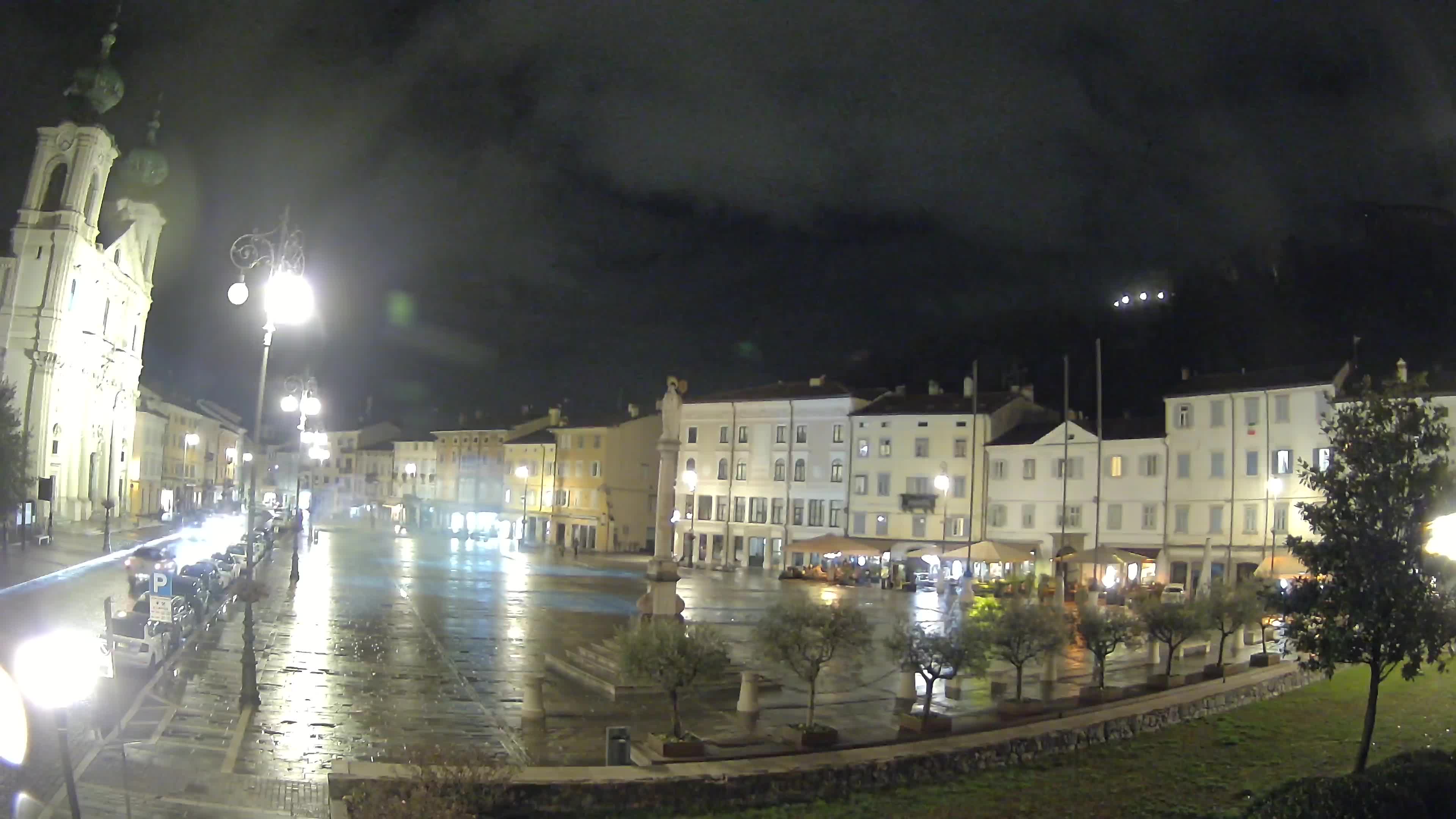 Gorizia – Plaza Vittoria – iglesia de San Pedro. Ignacio
