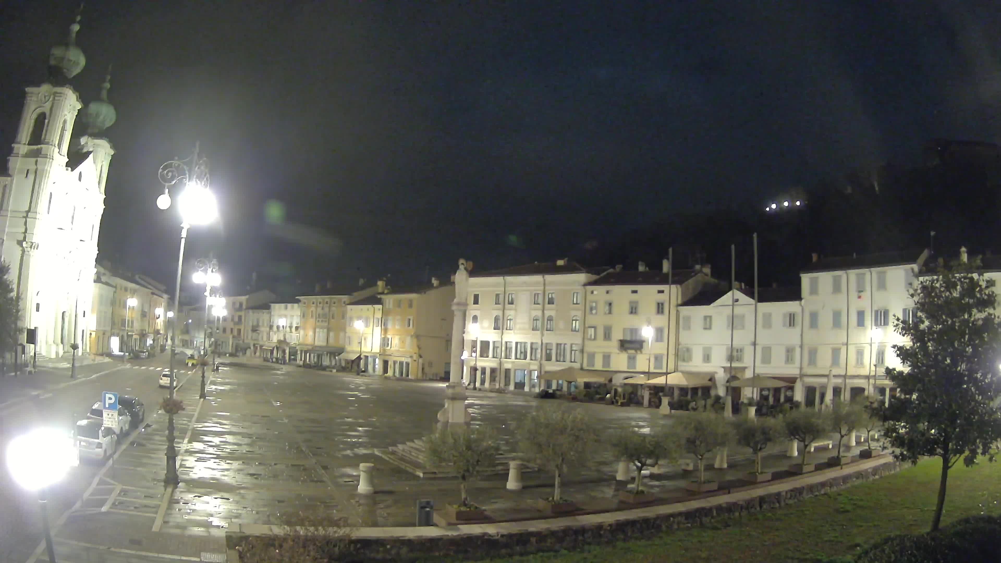 Gorizia – Plaza Vittoria – iglesia de San Pedro. Ignacio