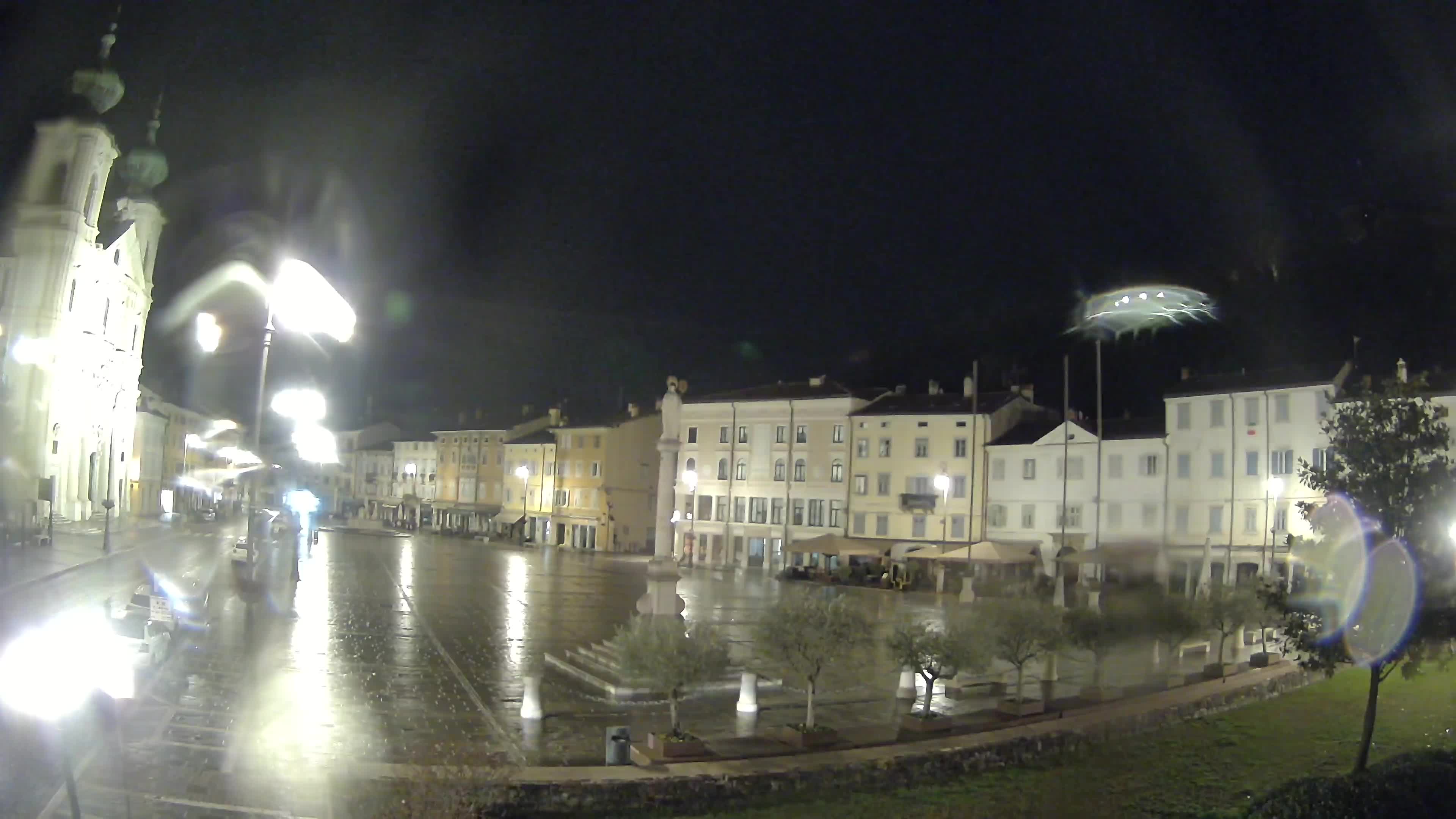 Gorizia – Plaza Vittoria – iglesia de San Pedro. Ignacio