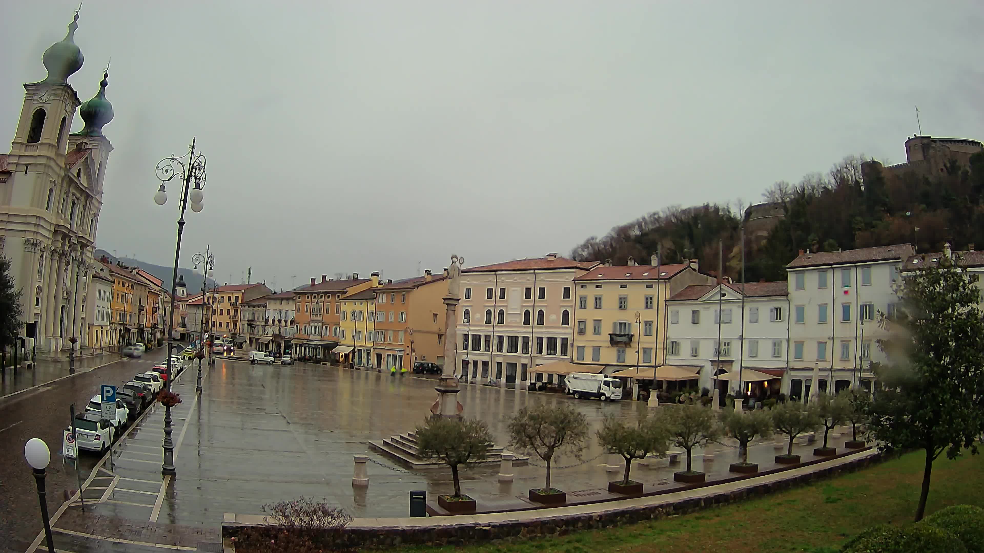 Webcam Gorizia Vittoria square – Church of st. Ignazio
