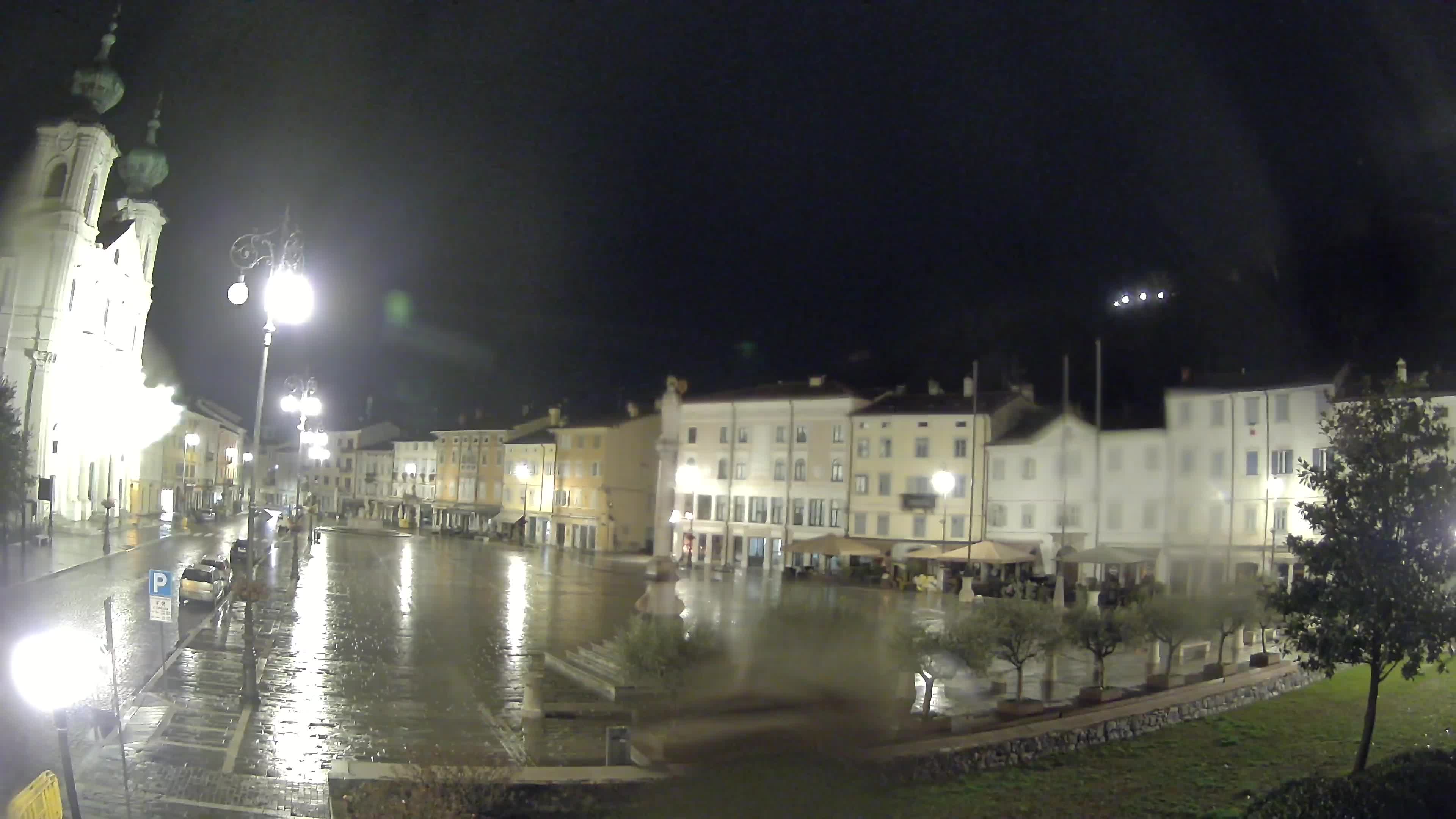 Gorizia – Plaza Vittoria – iglesia de San Pedro. Ignacio