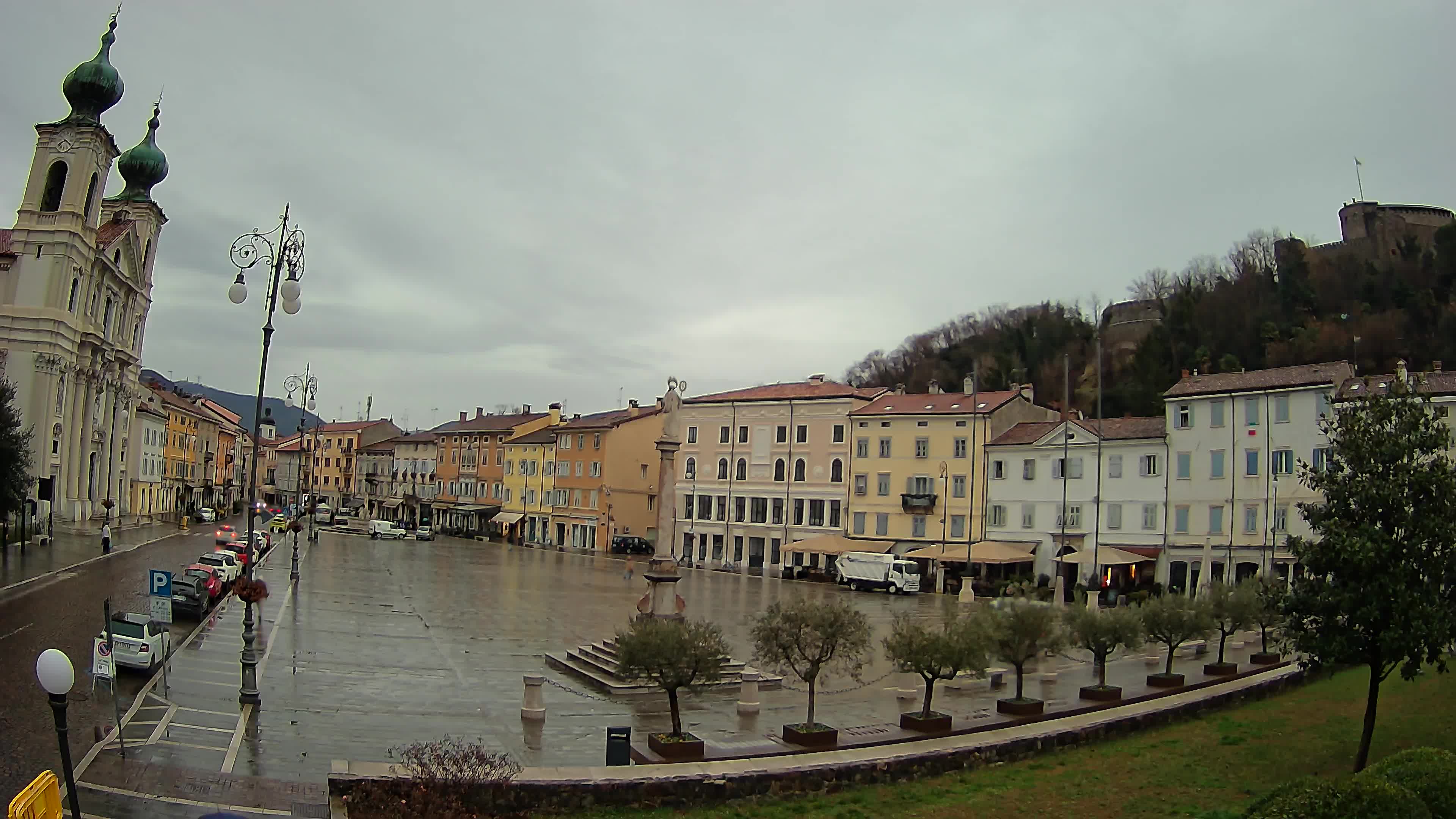 Webcam Gorizia Vittoria square – Church of st. Ignazio