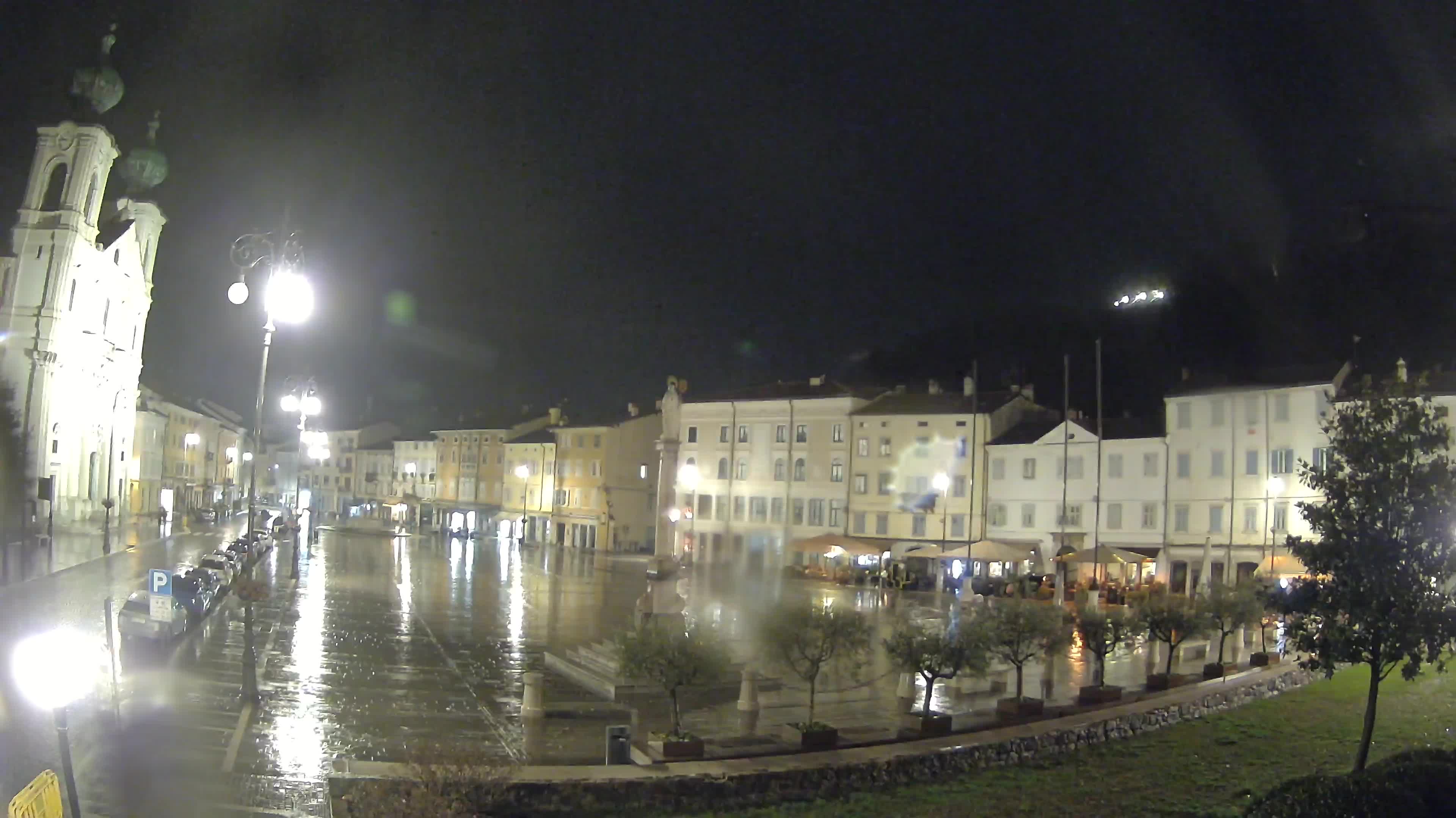 Gorizia – Plaza Vittoria – iglesia de San Pedro. Ignacio
