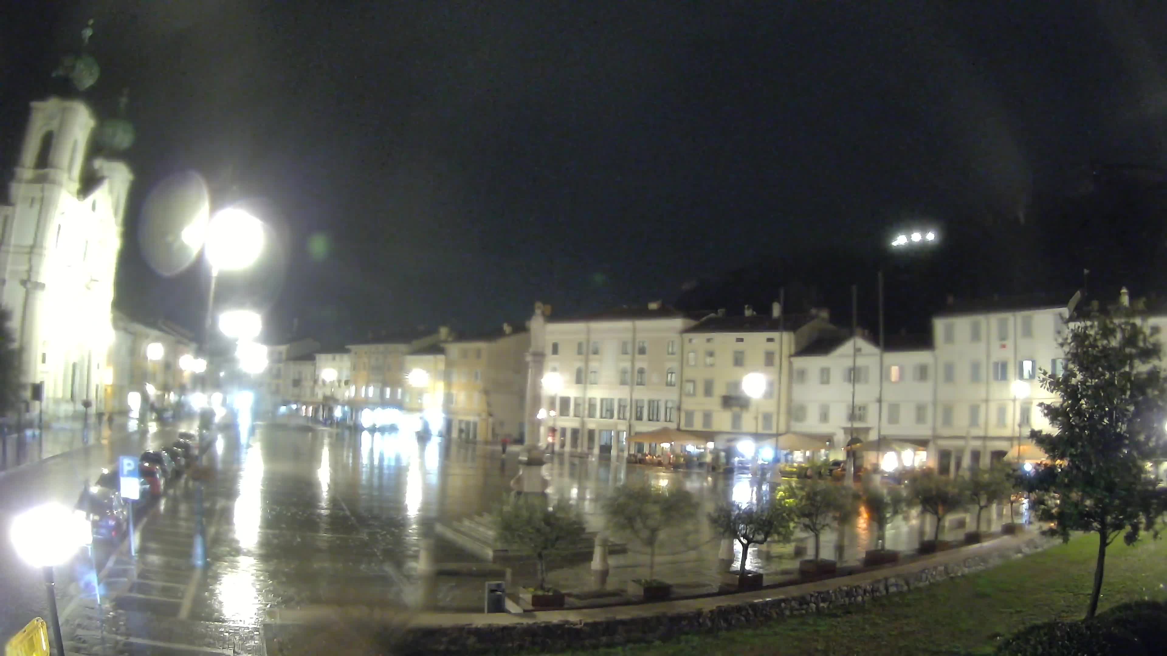 Gorizia – Plaza Vittoria – iglesia de San Pedro. Ignacio