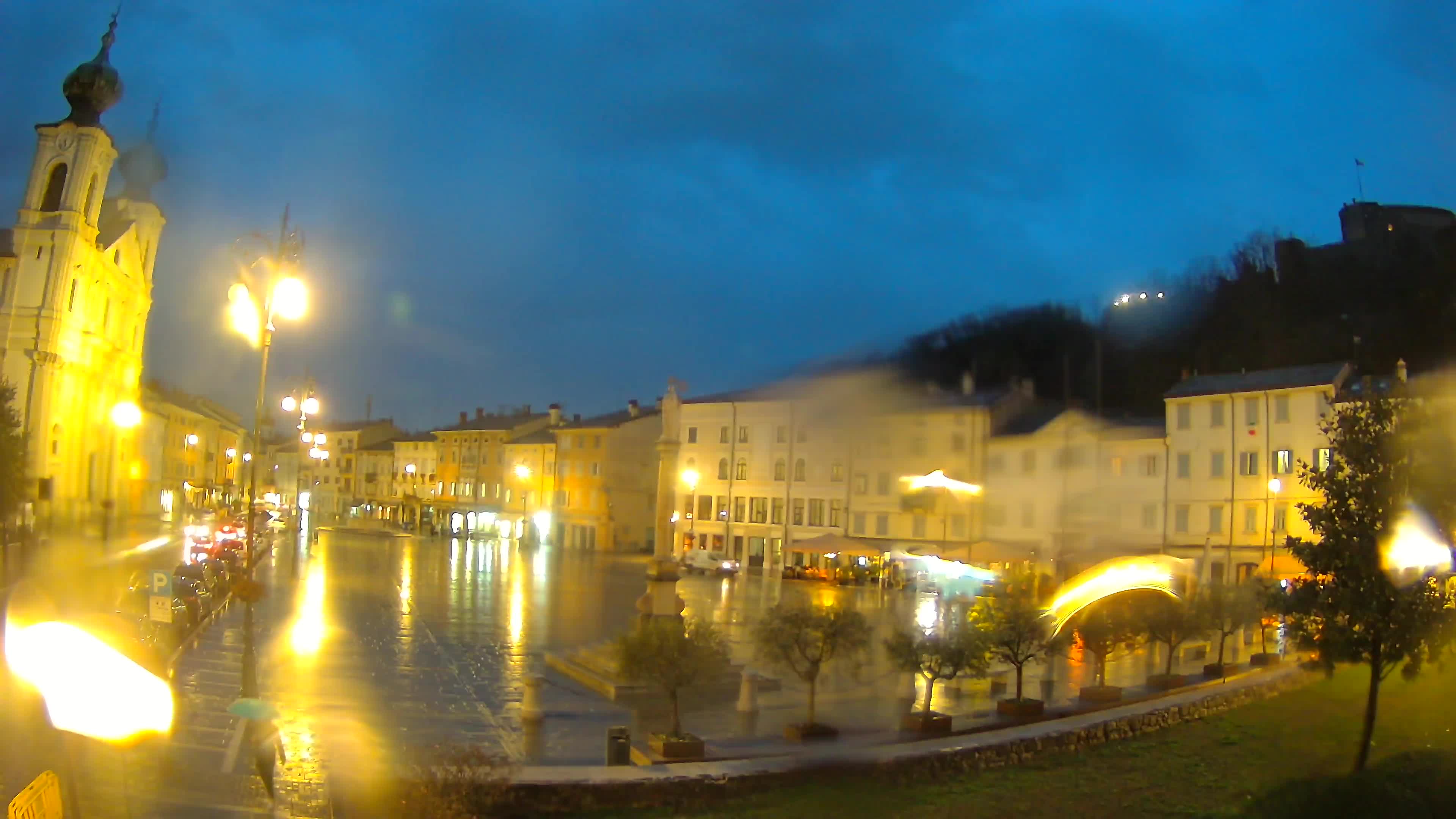 Gorizia Piazza della Vittoria e chiesa di S. Ignazio