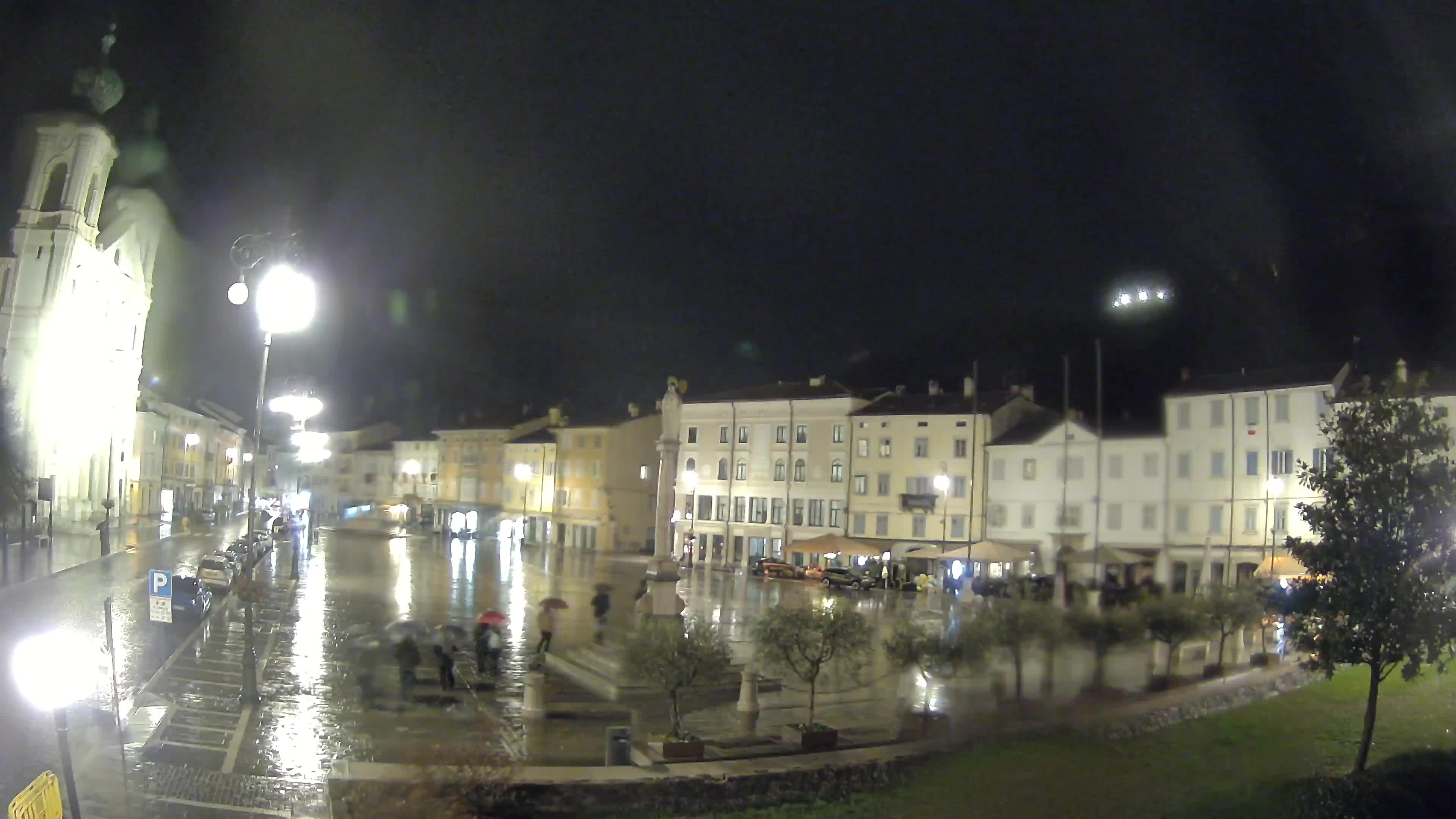 Gorizia – Plaza Vittoria – iglesia de San Pedro. Ignacio