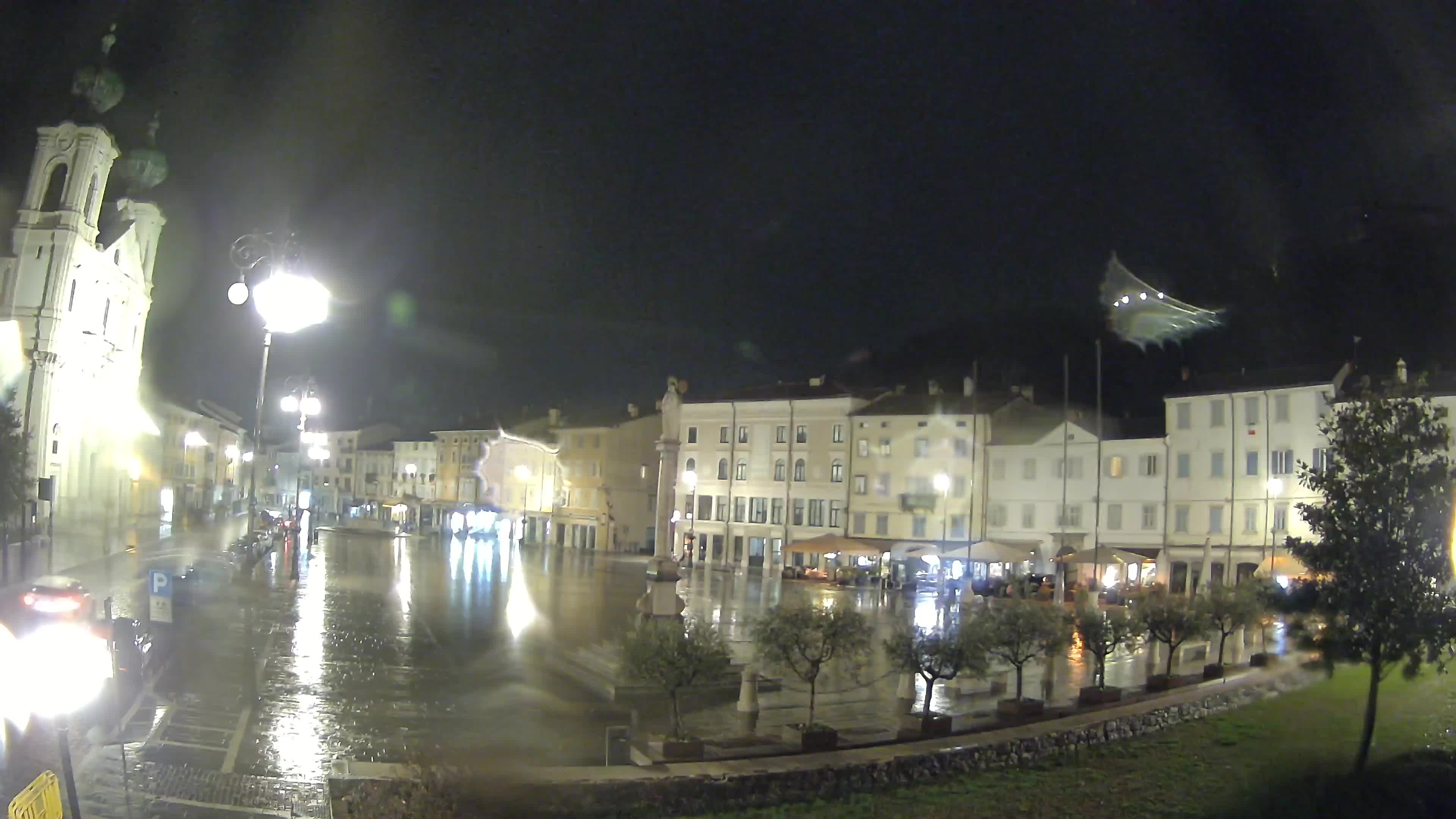 Gorizia Piazza della Vittoria e chiesa di S. Ignazio
