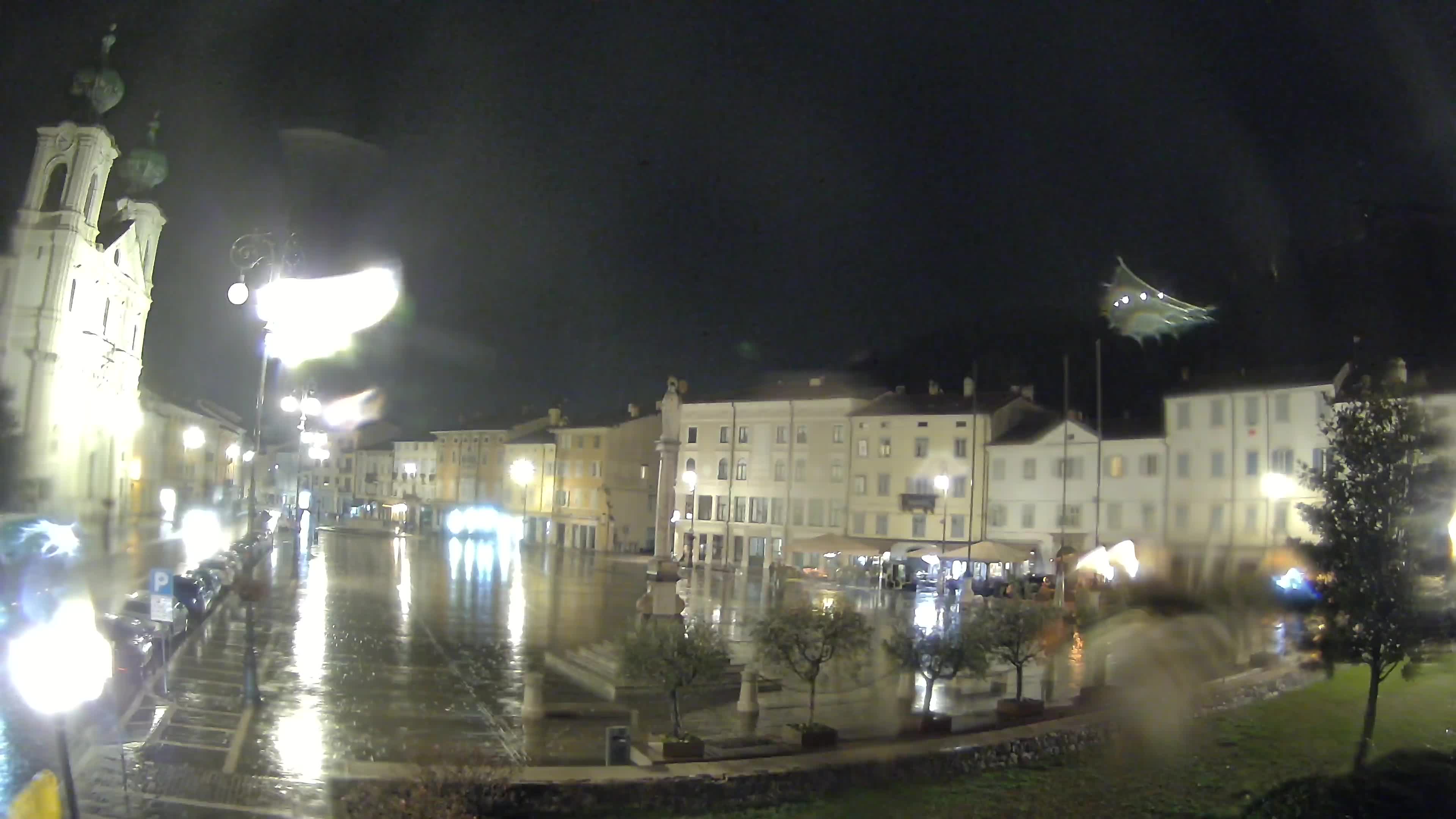 Gorizia – Plaza Vittoria – iglesia de San Pedro. Ignacio