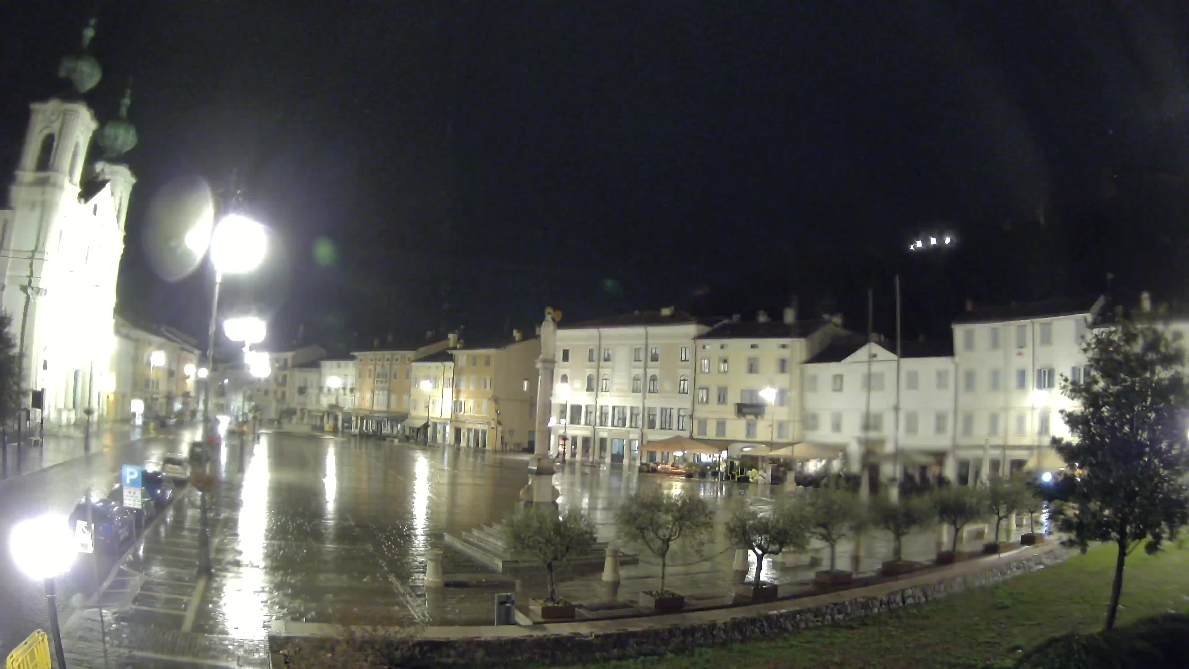 Gorizia – Plaza Vittoria – iglesia de San Pedro. Ignacio