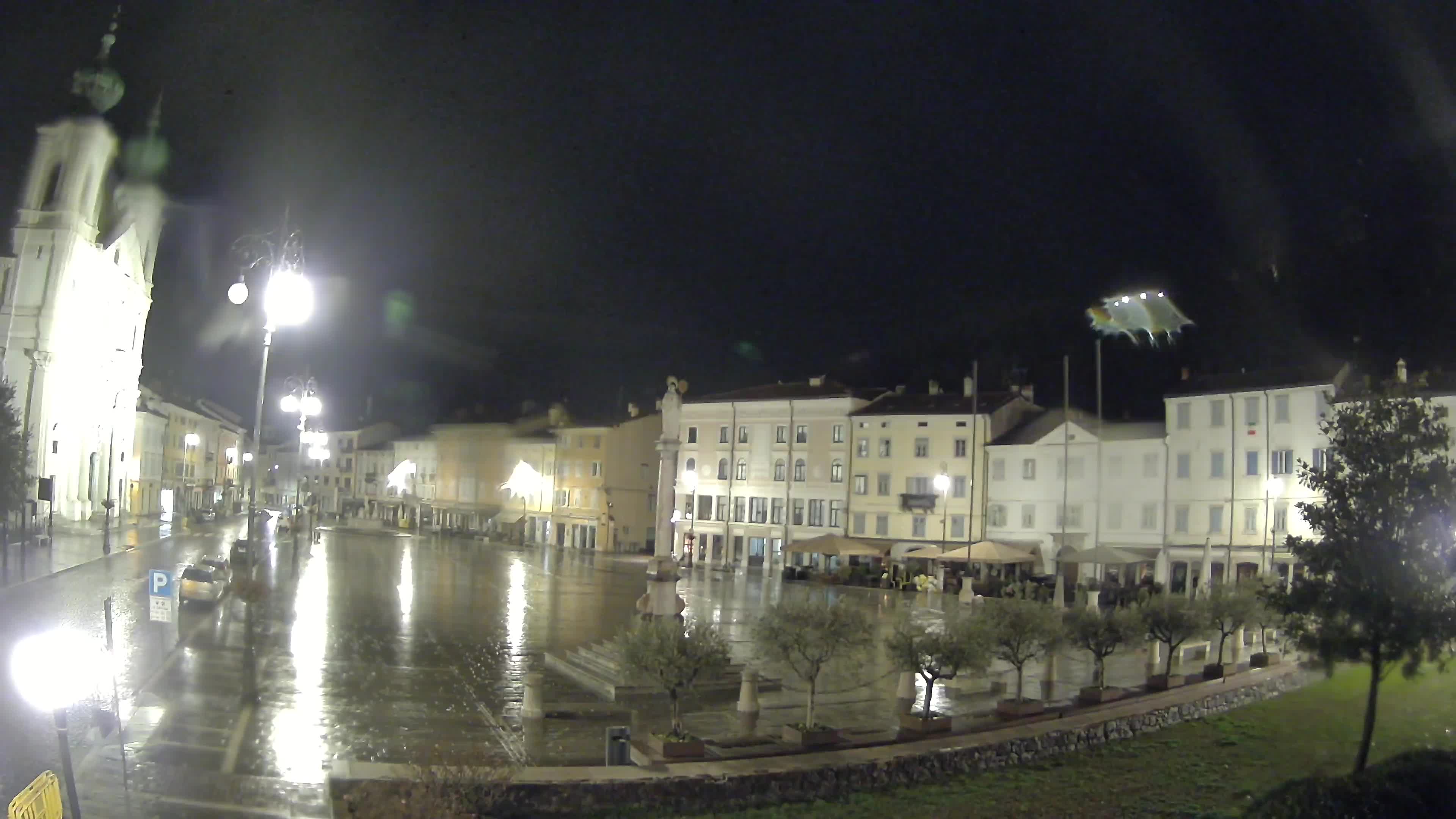 Gorizia – Plaza Vittoria – iglesia de San Pedro. Ignacio
