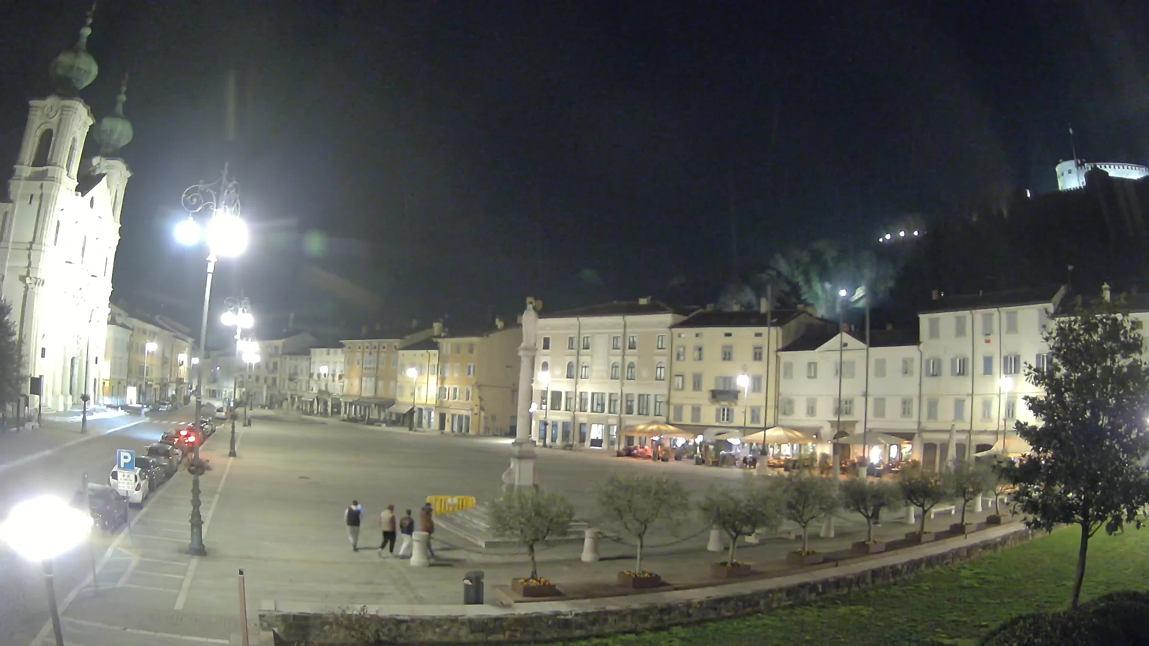 Gorizia Piazza della Vittoria e chiesa di S. Ignazio