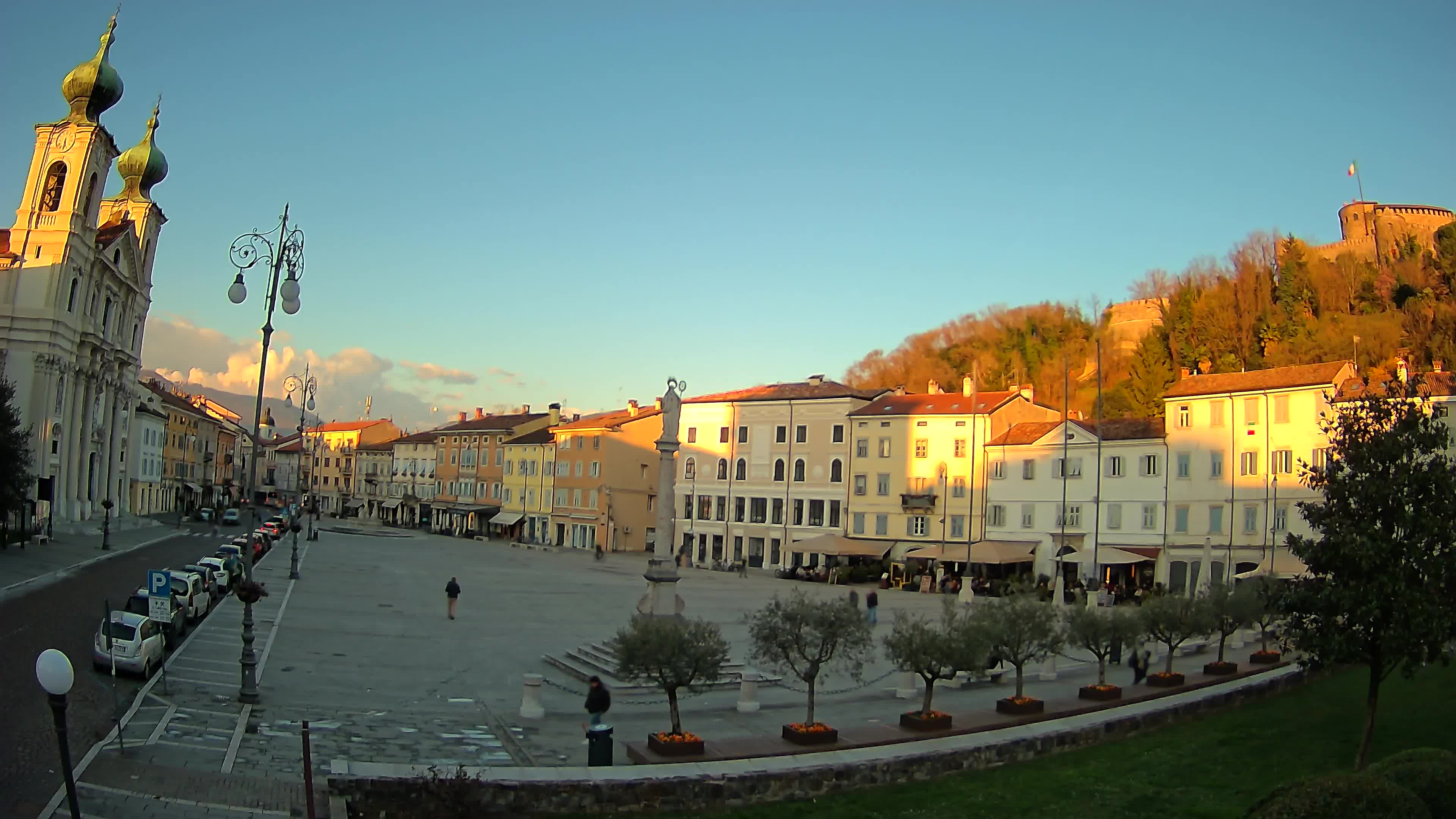 Gorizia – Plaza Vittoria – iglesia de San Pedro. Ignacio