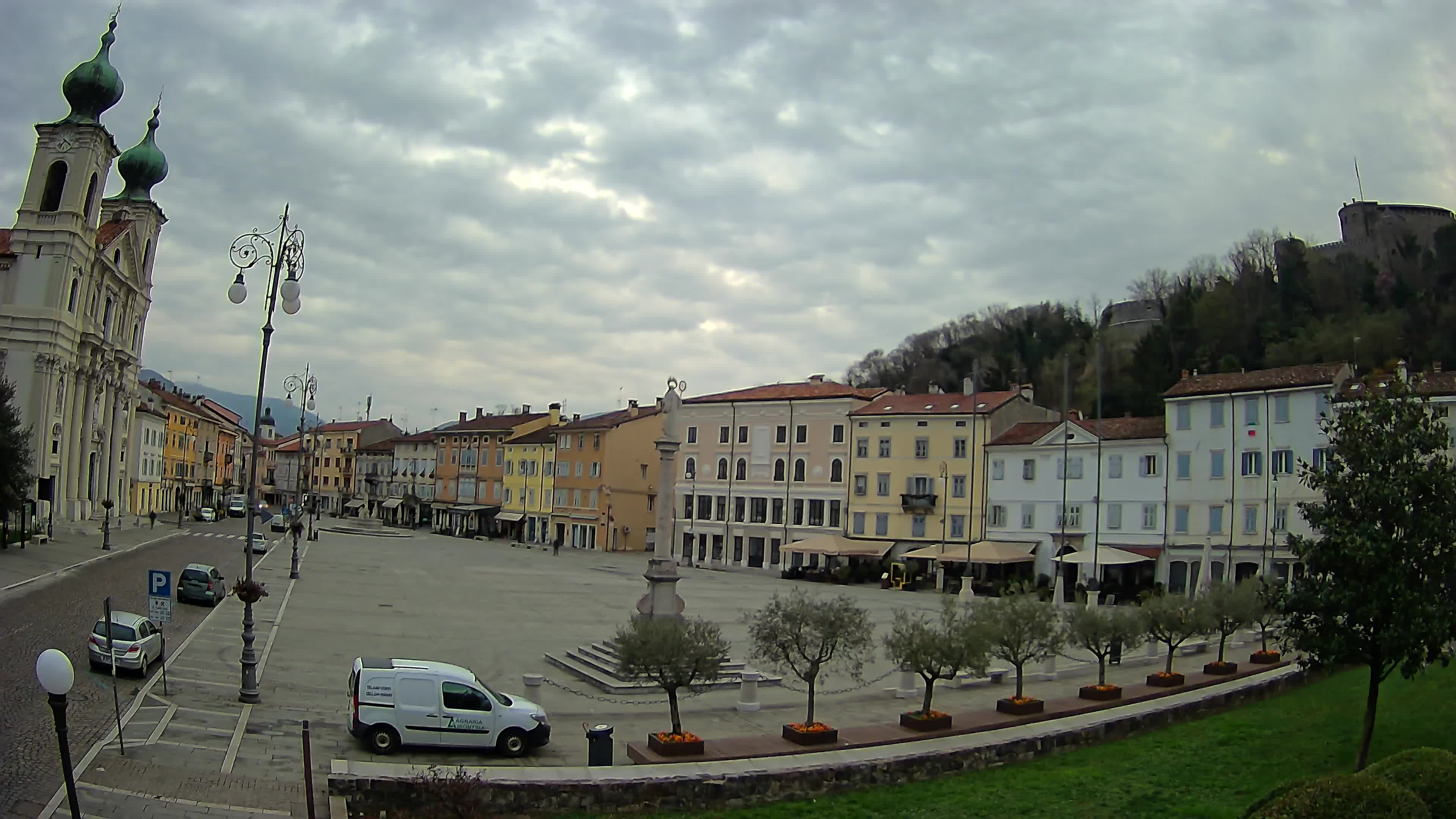Webcam Gorizia Vittoria square – Church of st. Ignazio