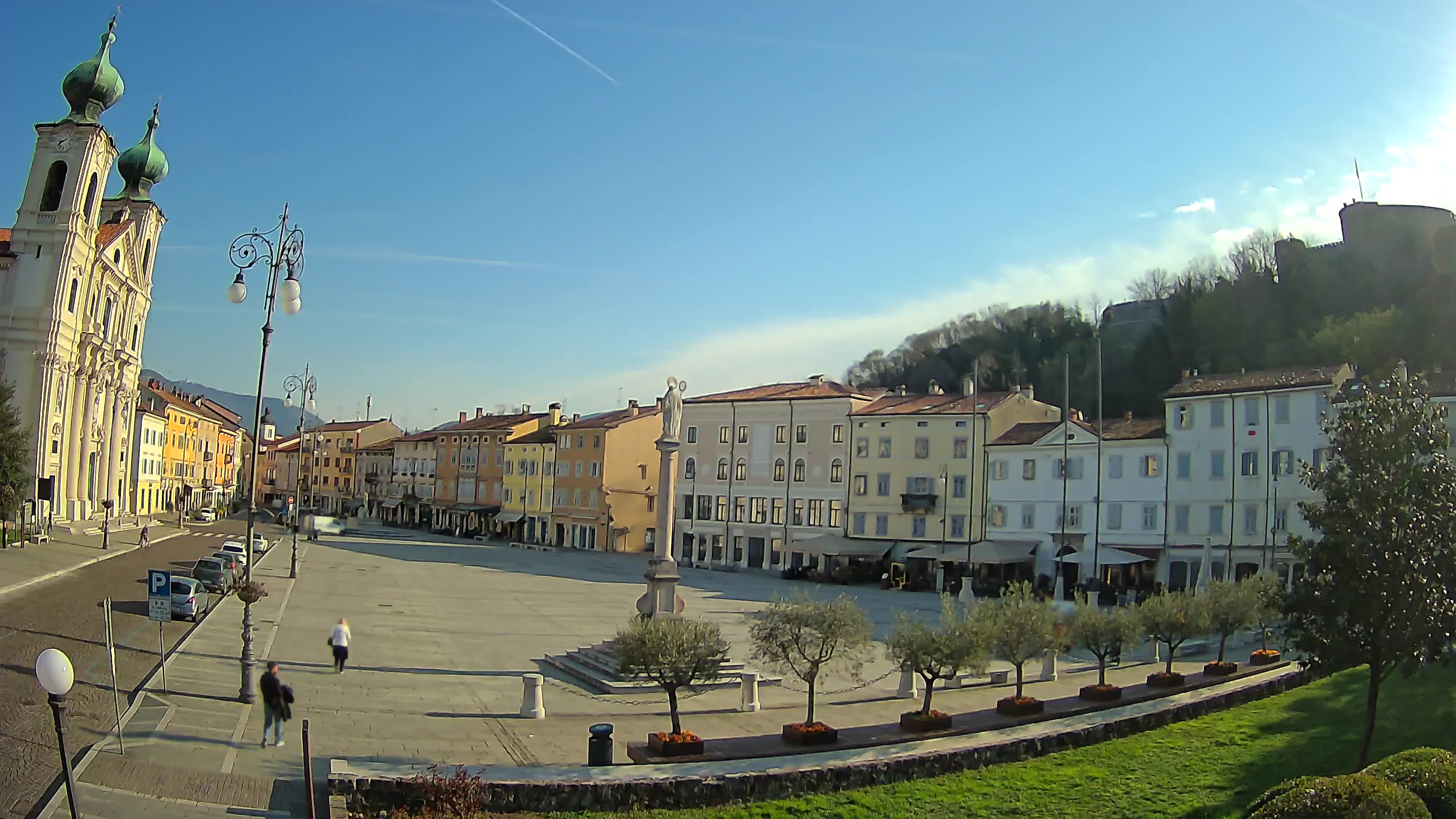 Gorizia – Plaza Vittoria – iglesia de San Pedro. Ignacio