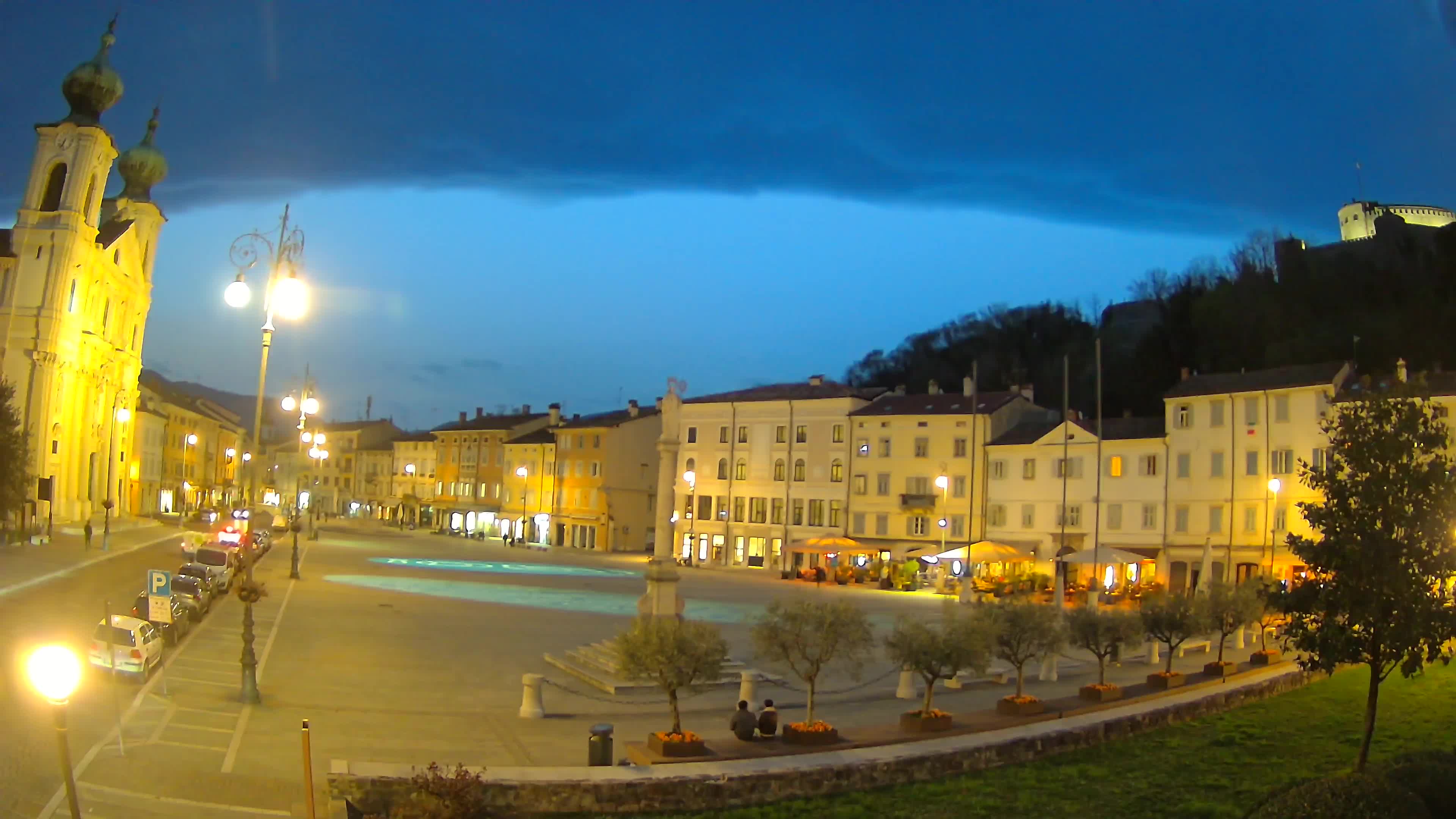 Gorizia Piazza della Vittoria e chiesa di S. Ignazio