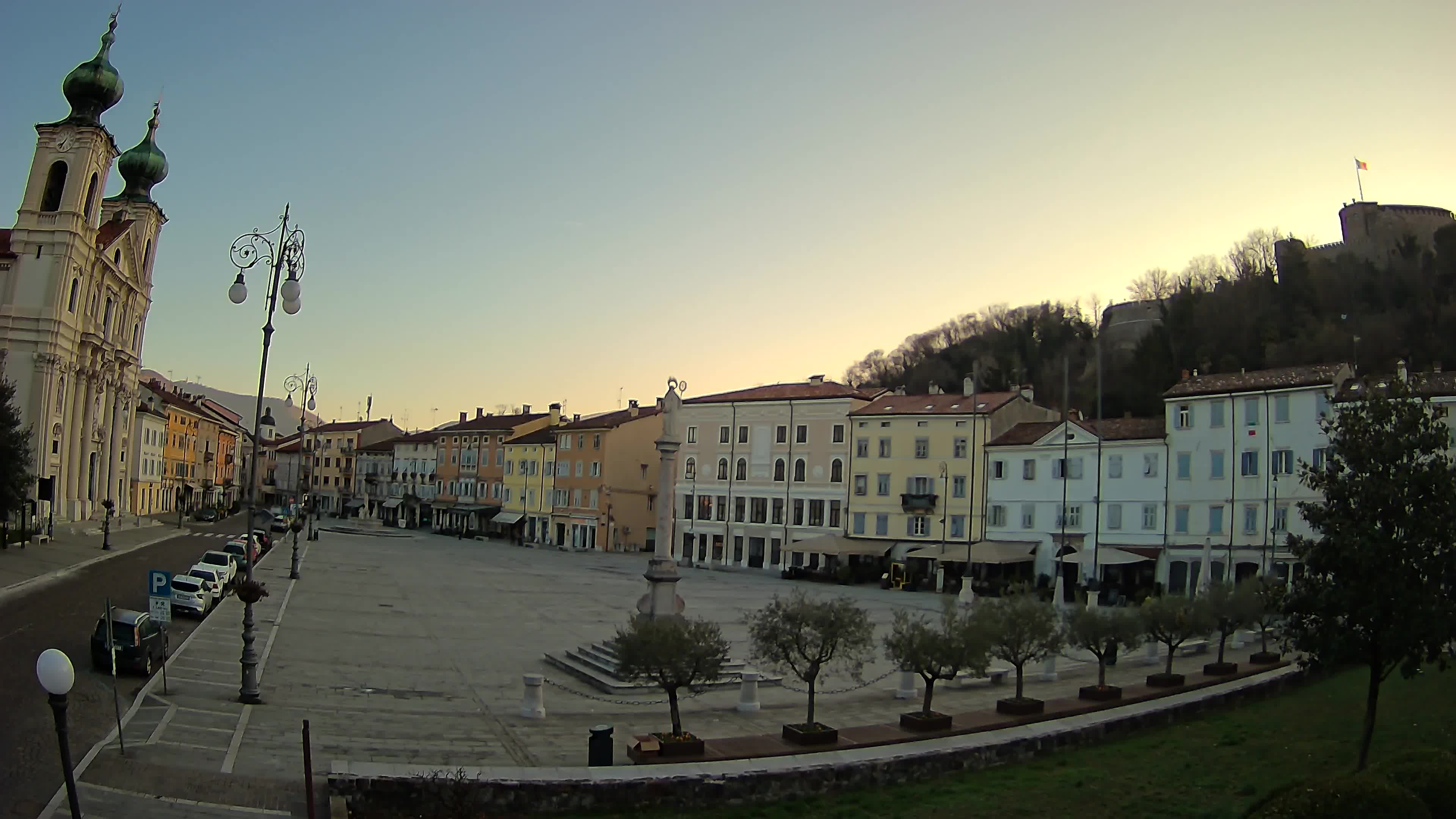 Gorizia – Plaza Vittoria – iglesia de San Pedro. Ignacio