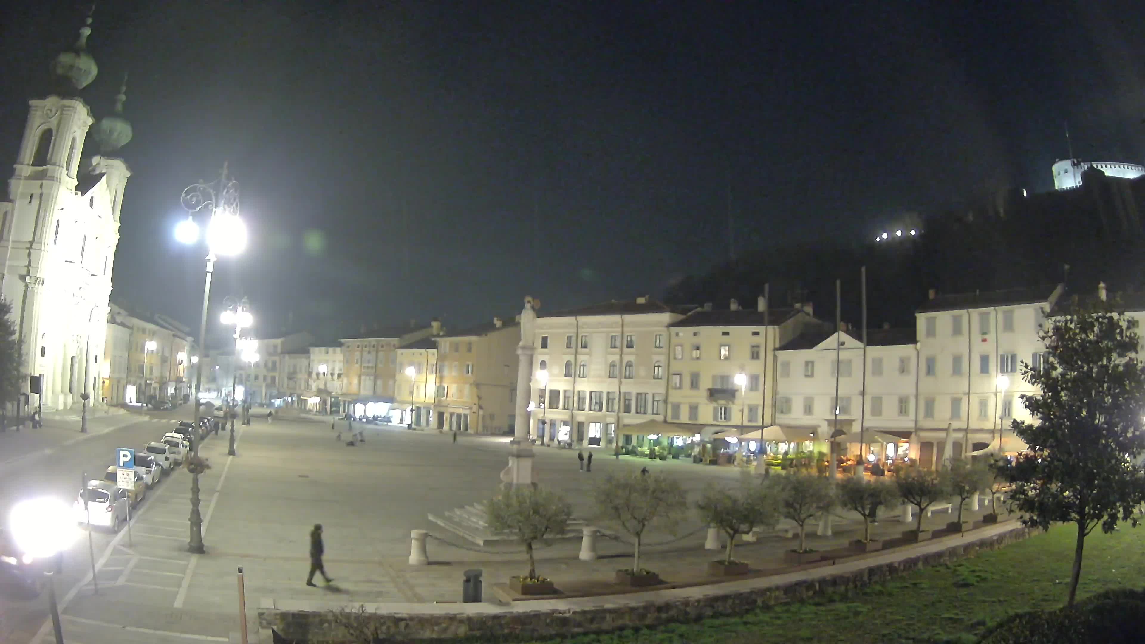 Kamera Gorica Travnik in cerkev sv. Ignacija