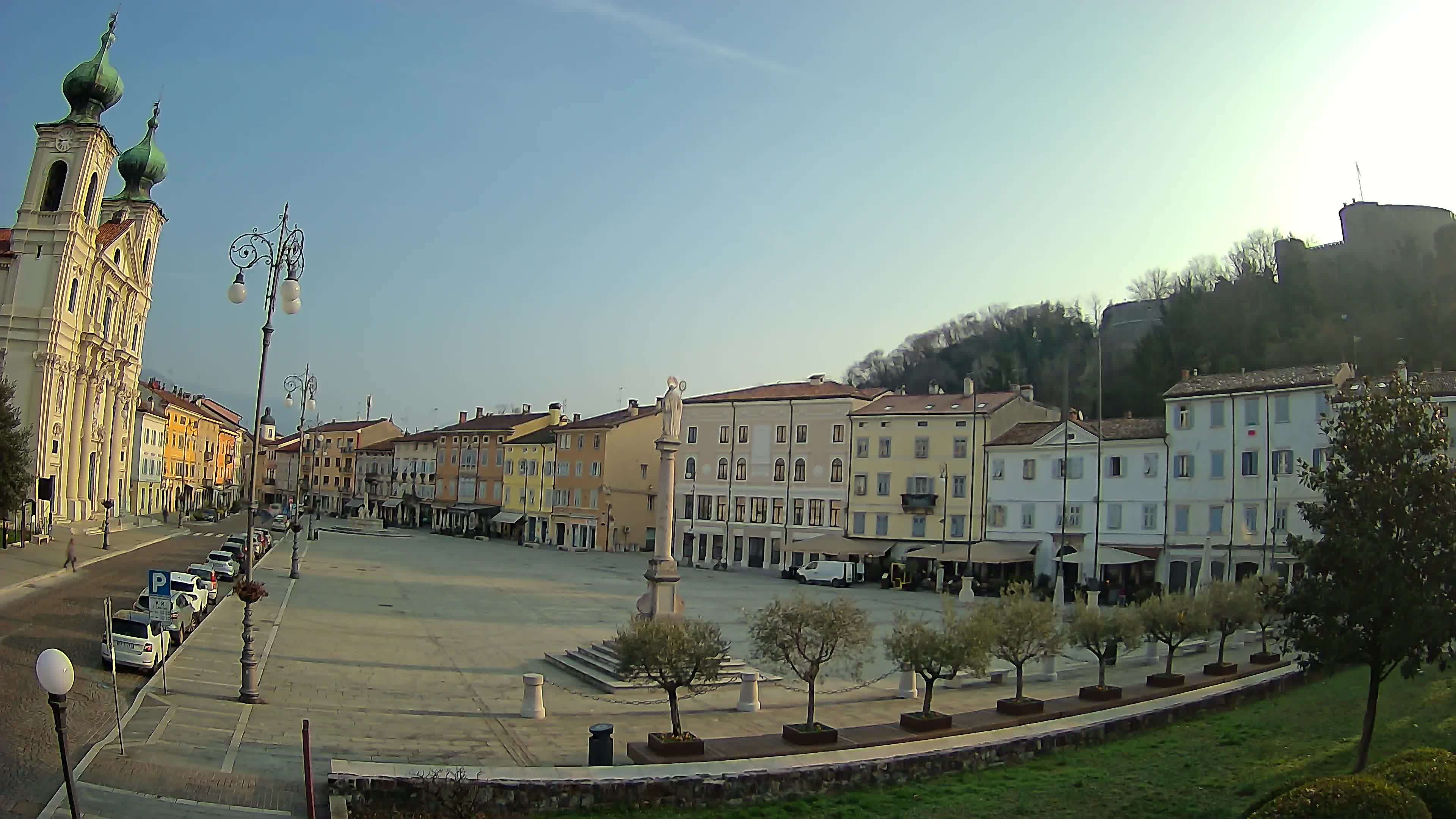 Gorizia – Plaza Vittoria – iglesia de San Pedro. Ignacio