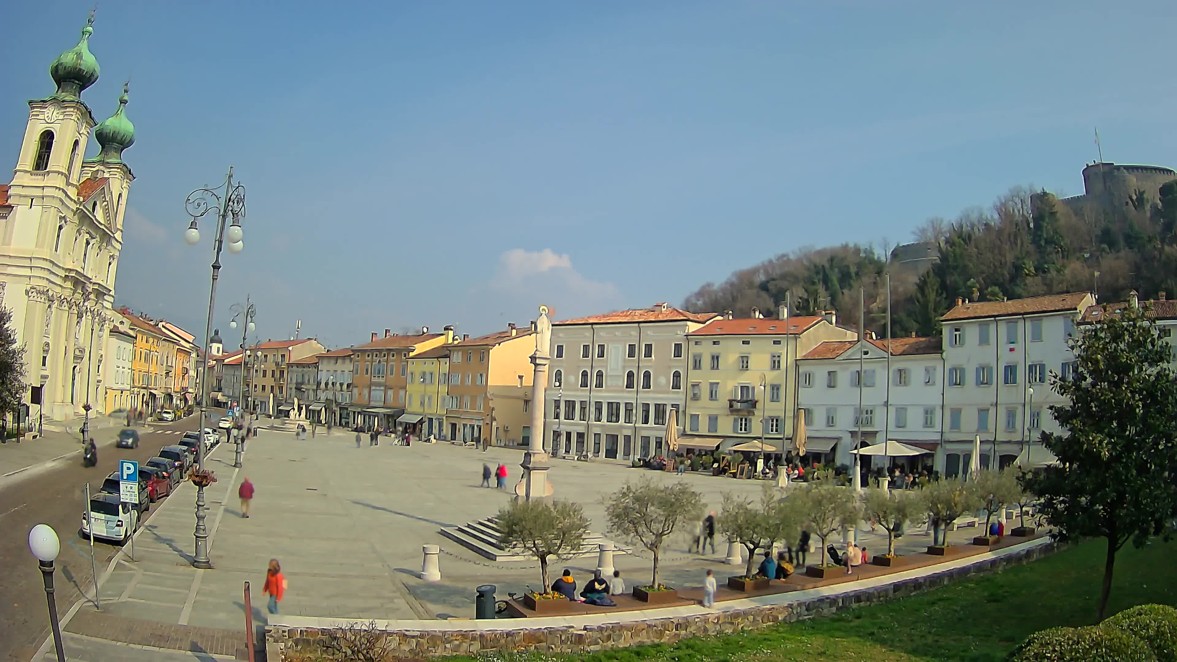Gorizia Piazza della Vittoria e chiesa di S. Ignazio