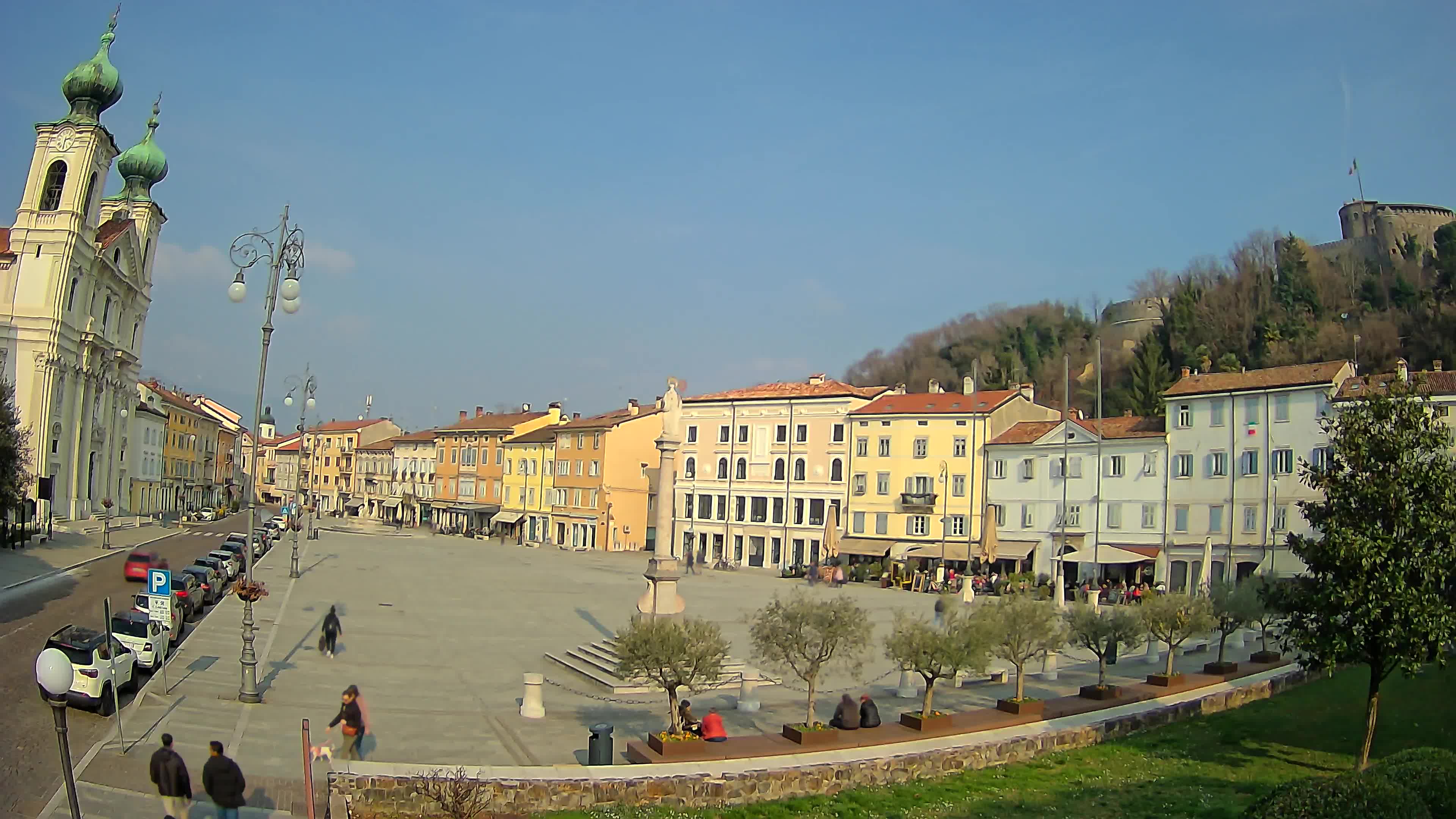 Gorizia Piazza della Vittoria e chiesa di S. Ignazio