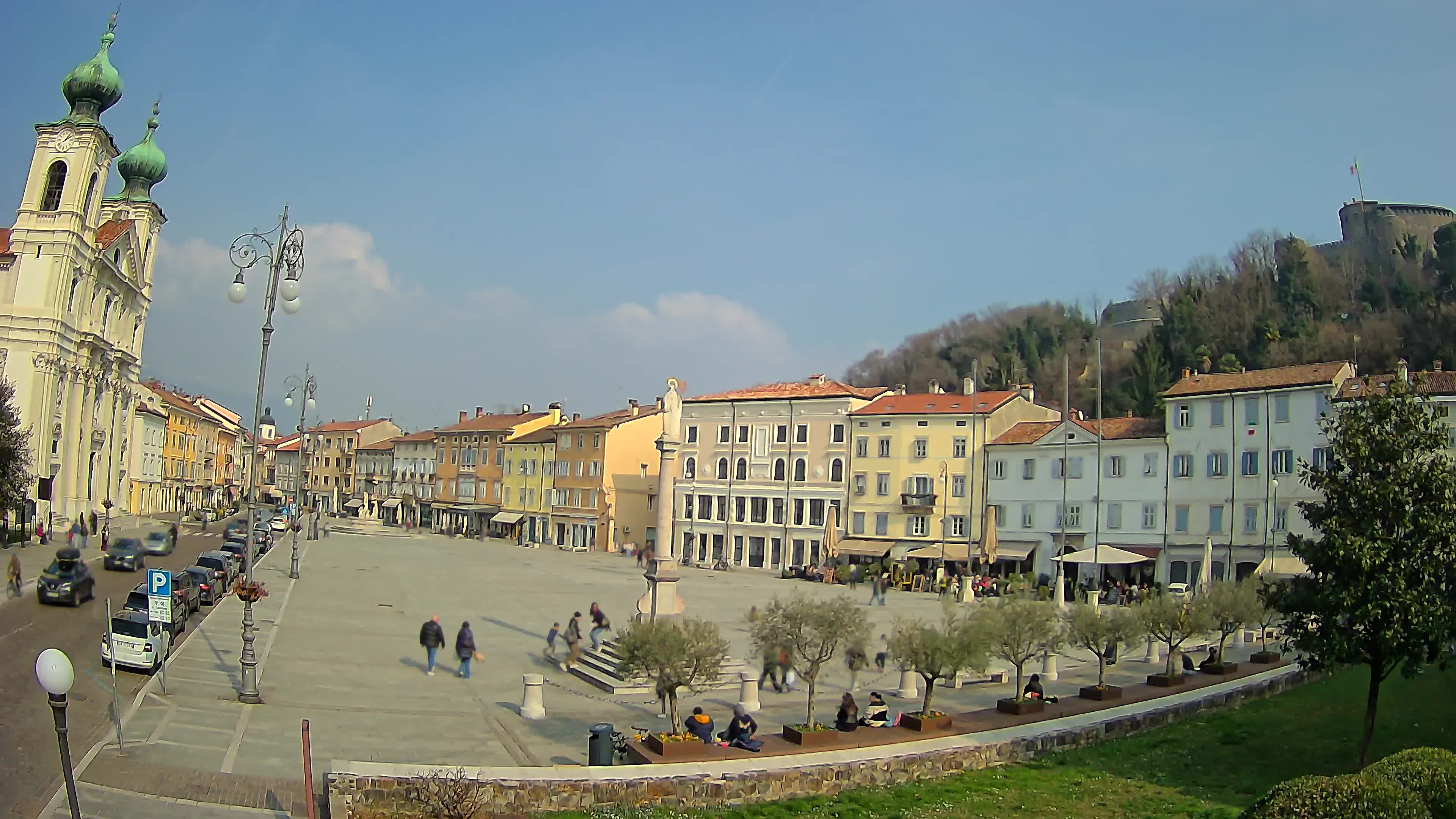 Gorizia – Plaza Vittoria – iglesia de San Pedro. Ignacio