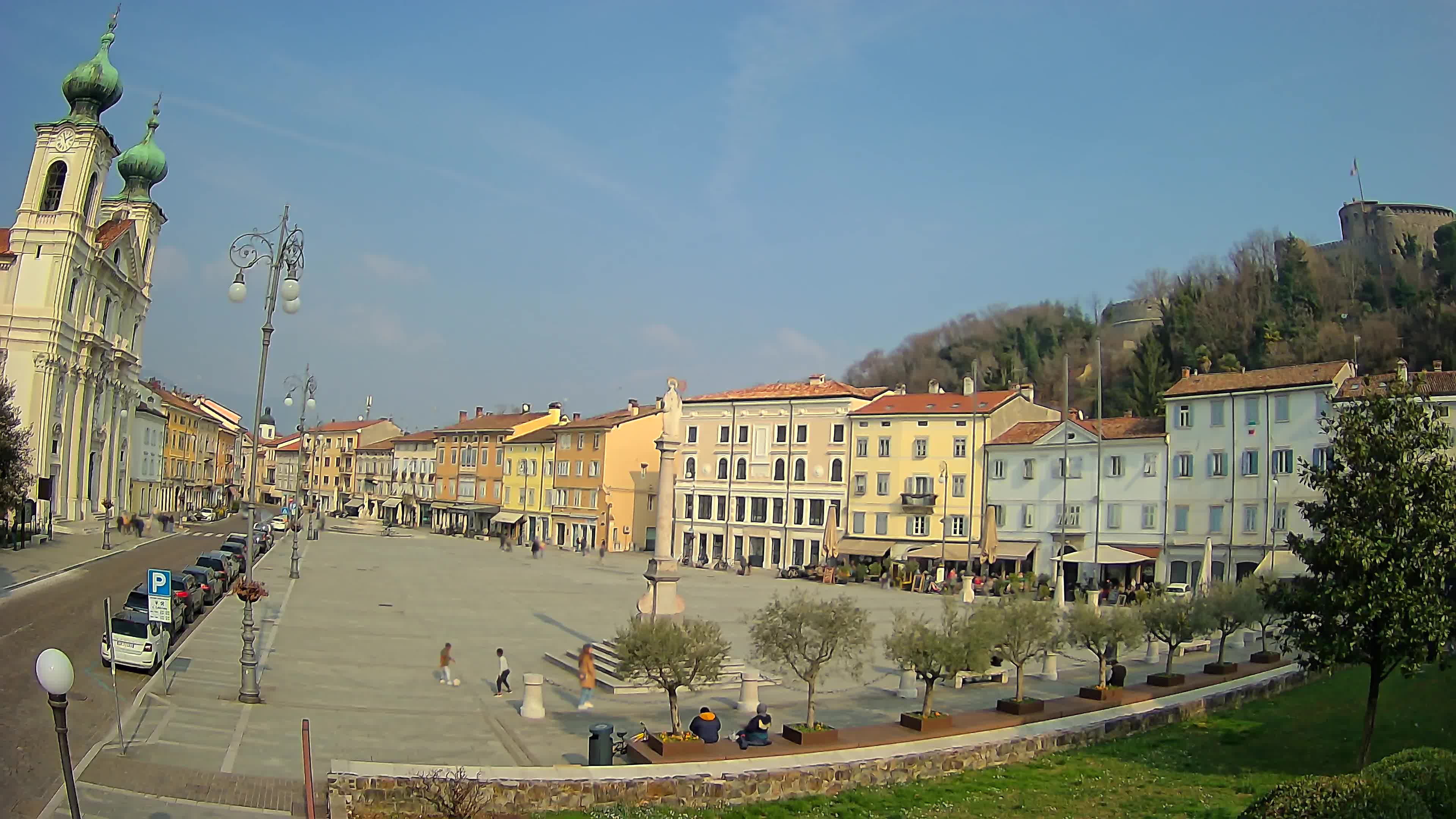 Gorizia Piazza della Vittoria e chiesa di S. Ignazio