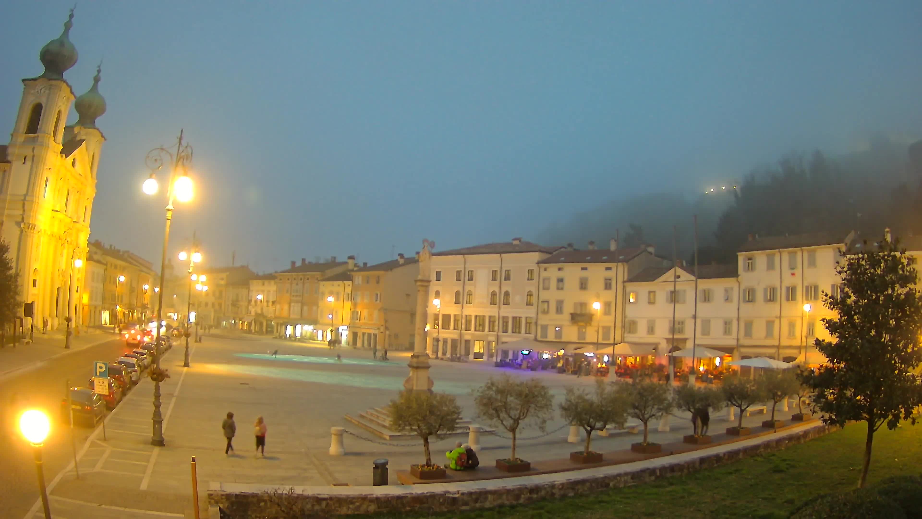 Gorizia – Plaza Vittoria – iglesia de San Pedro. Ignacio