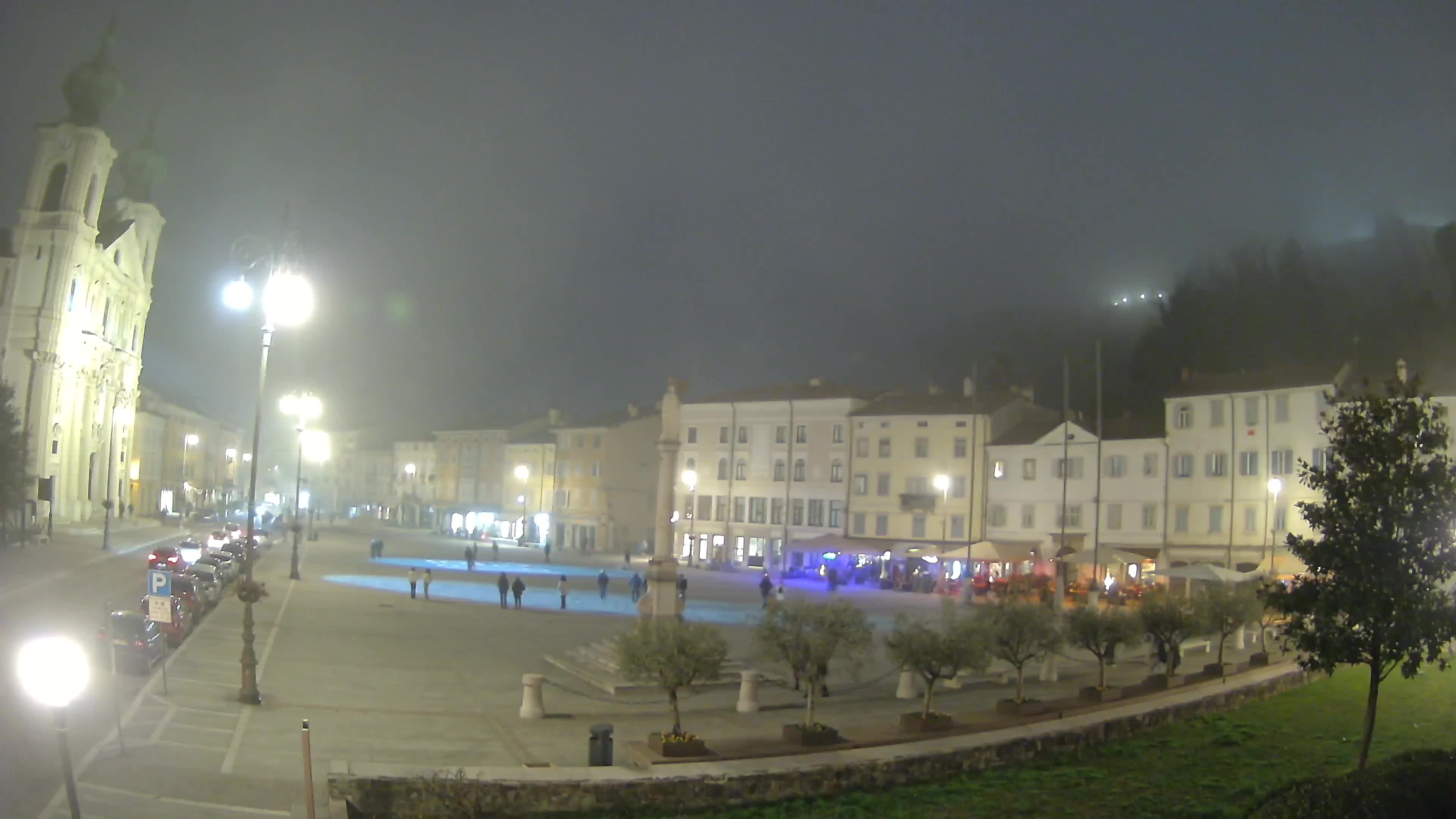 Kamera Gorica Travnik in cerkev sv. Ignacija