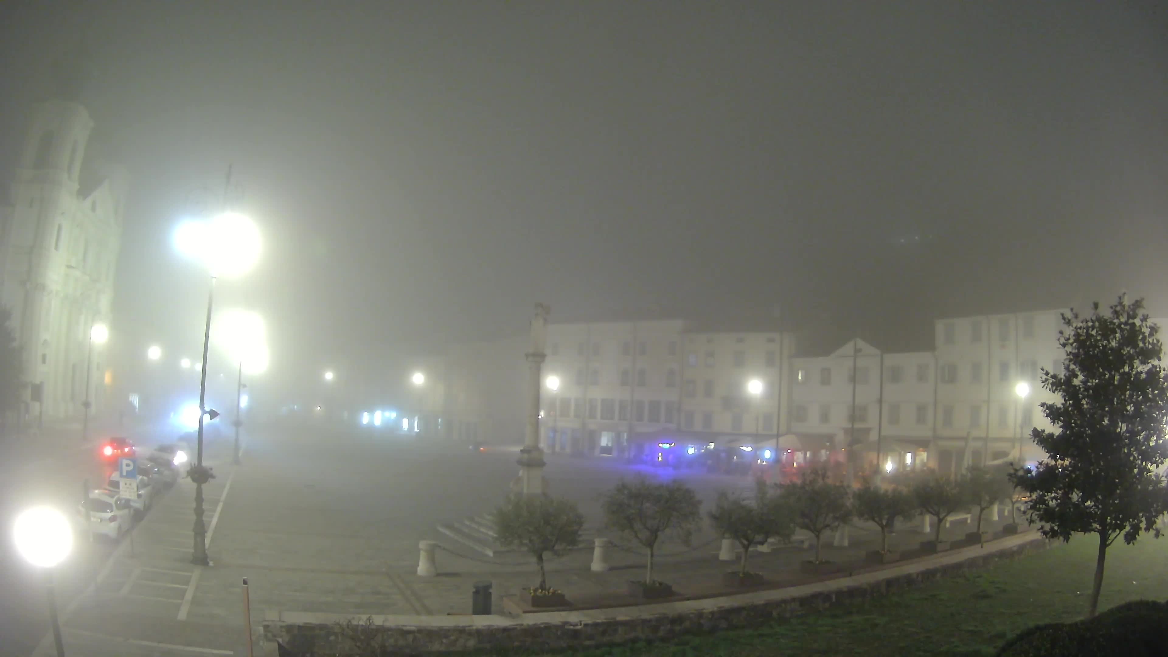Gorizia – Plaza Vittoria – iglesia de San Pedro. Ignacio