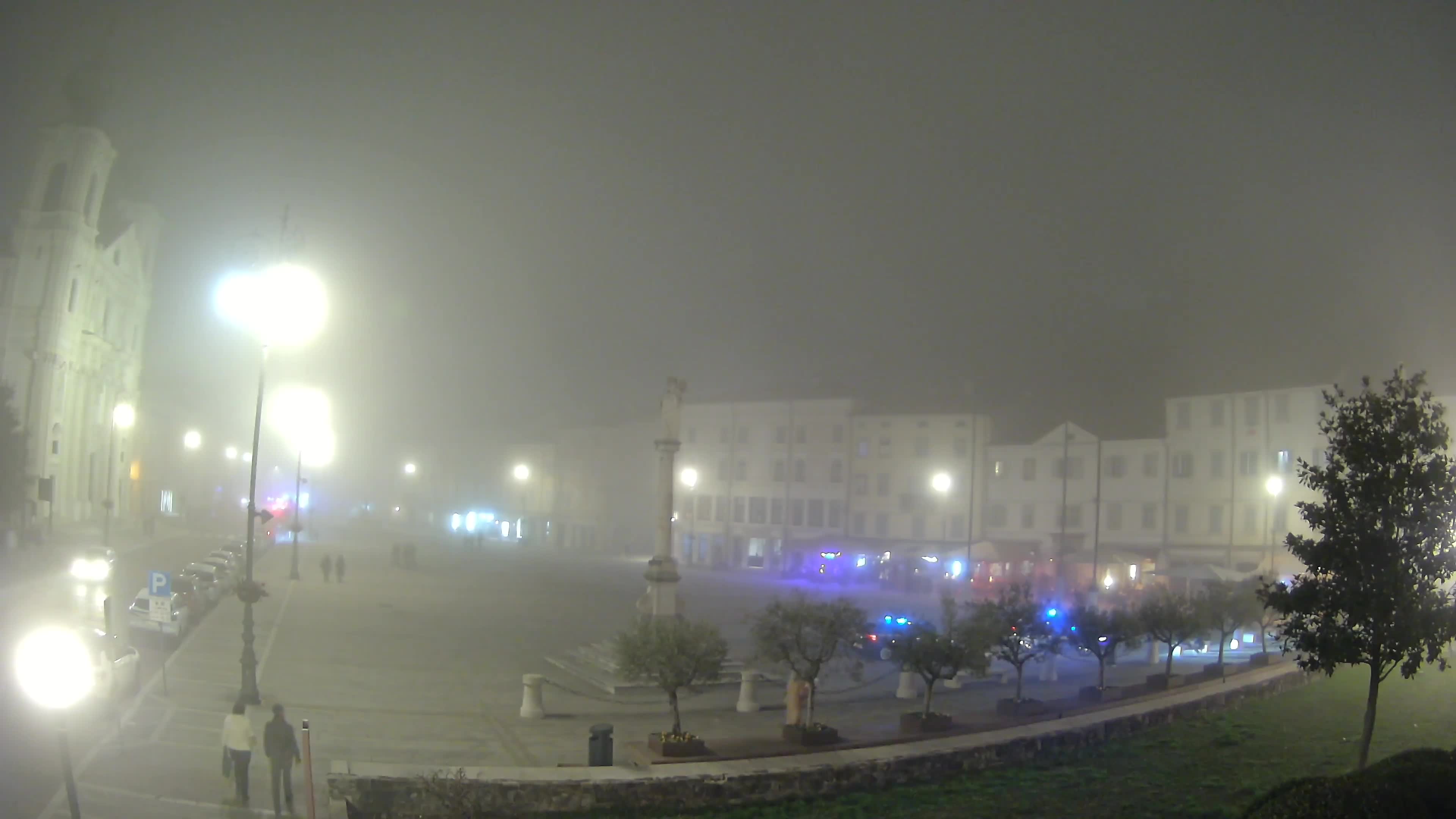 Gorizia – Plaza Vittoria – iglesia de San Pedro. Ignacio