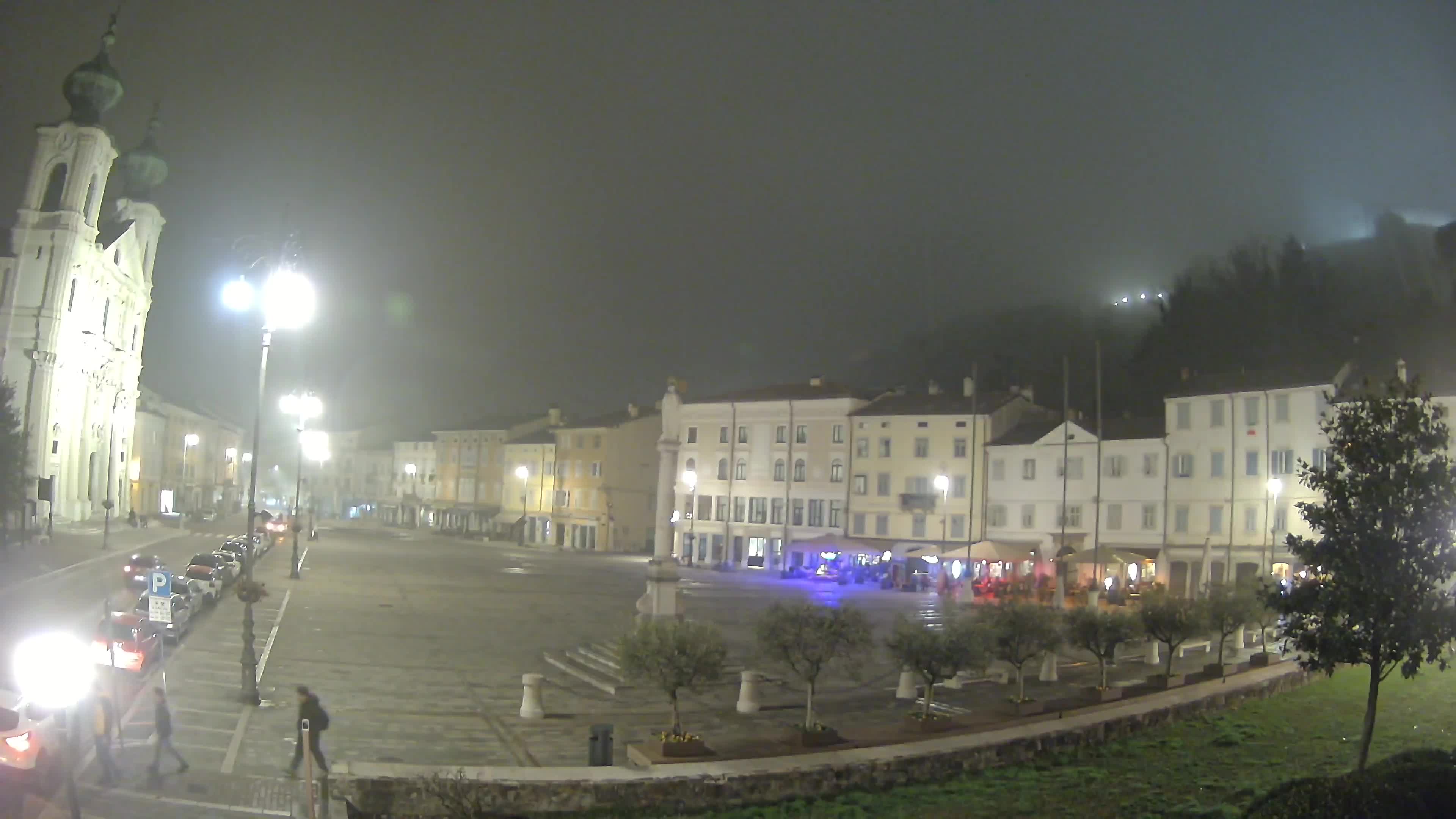 Kamera Gorica Travnik in cerkev sv. Ignacija